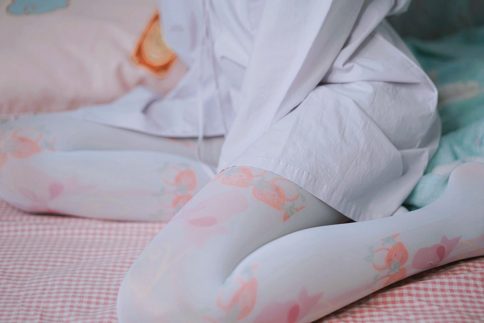 [网红COSER写真] 萌妹子眼酱大魔王w - 踩玩偶第4张