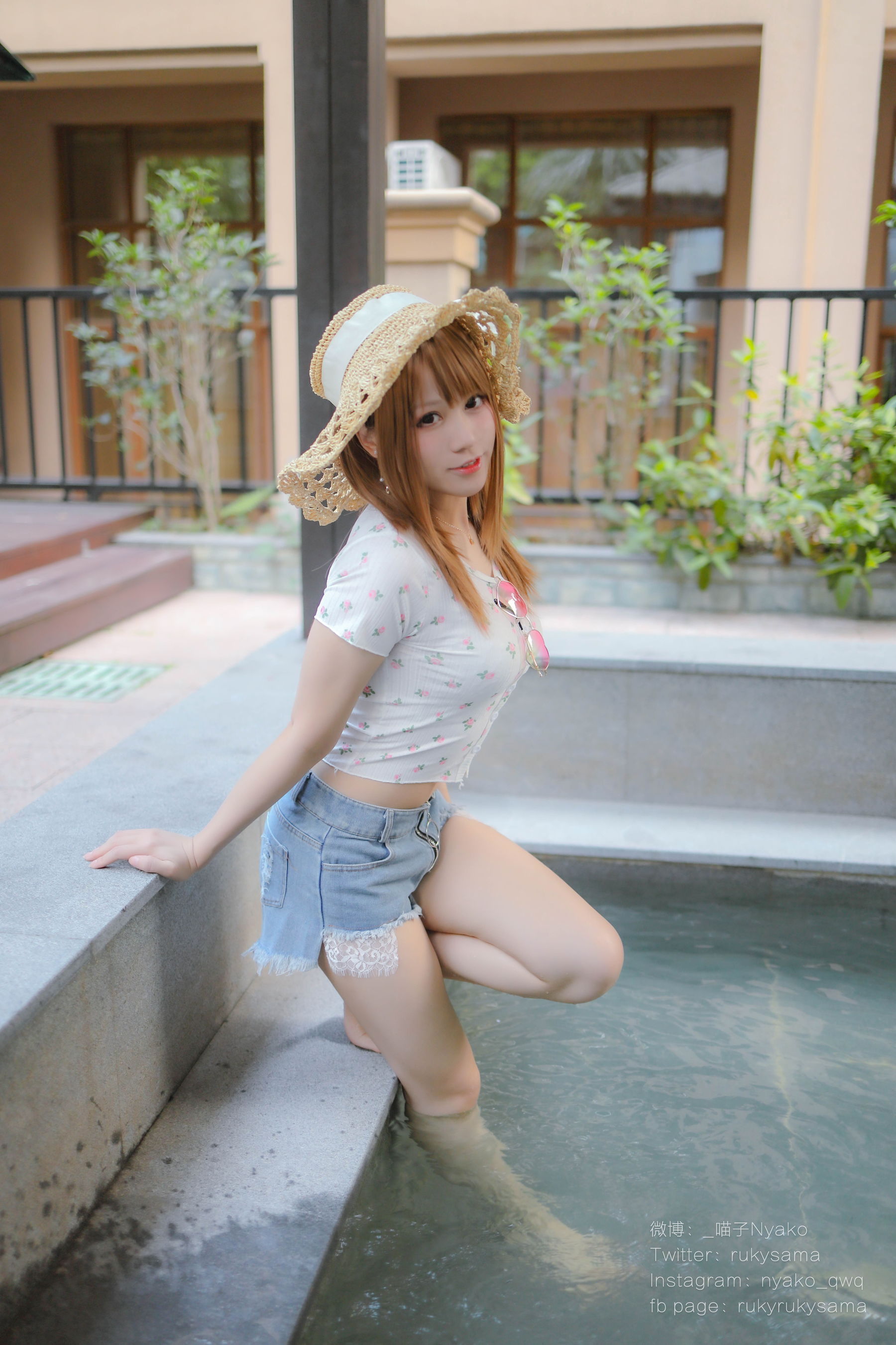 [网红COSER写真] 萌妹子Nyako喵子 - 温泉旅行第3张