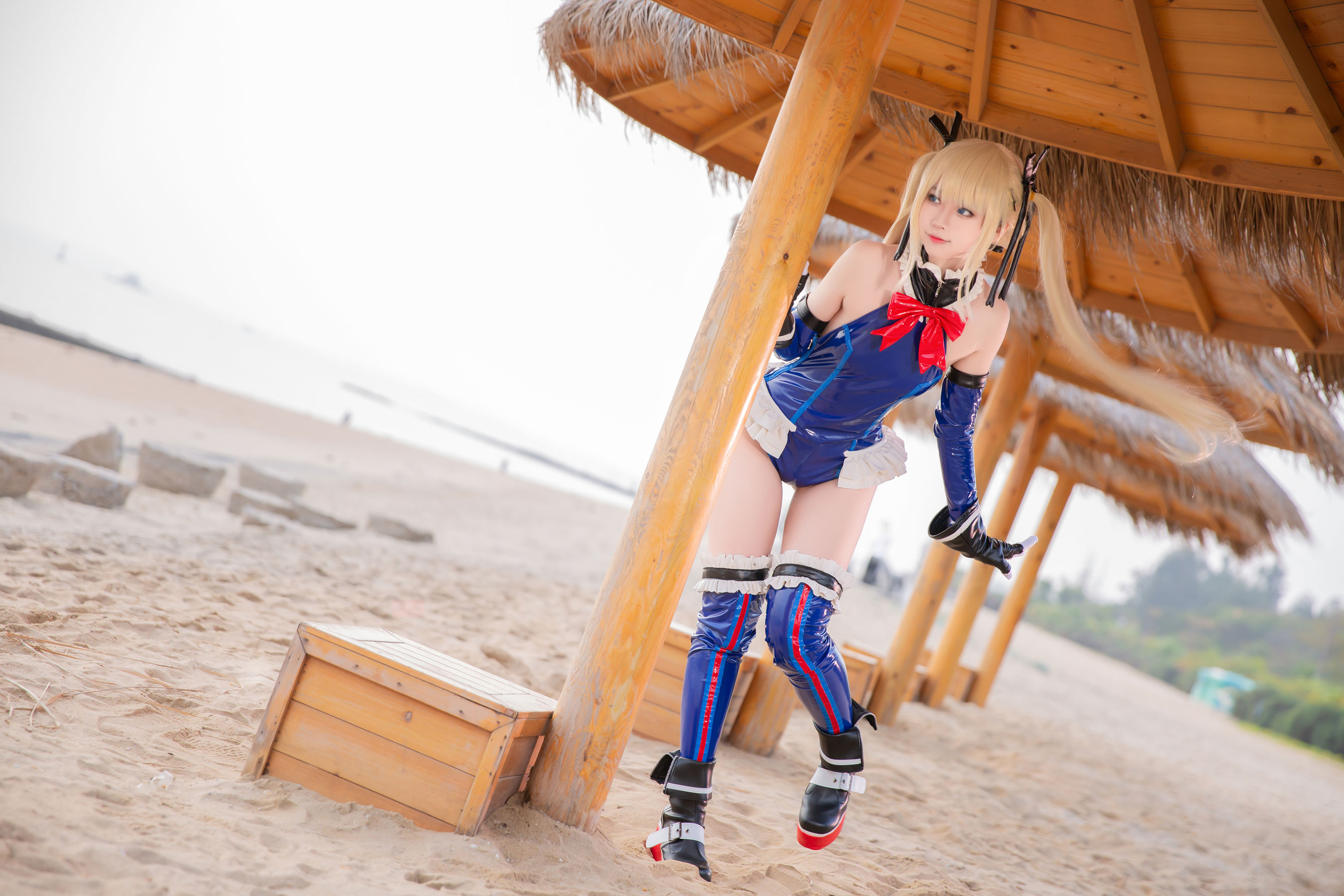 [网红COSER写真] 动漫博主G44不会受伤 - 玛丽连体衣第5张