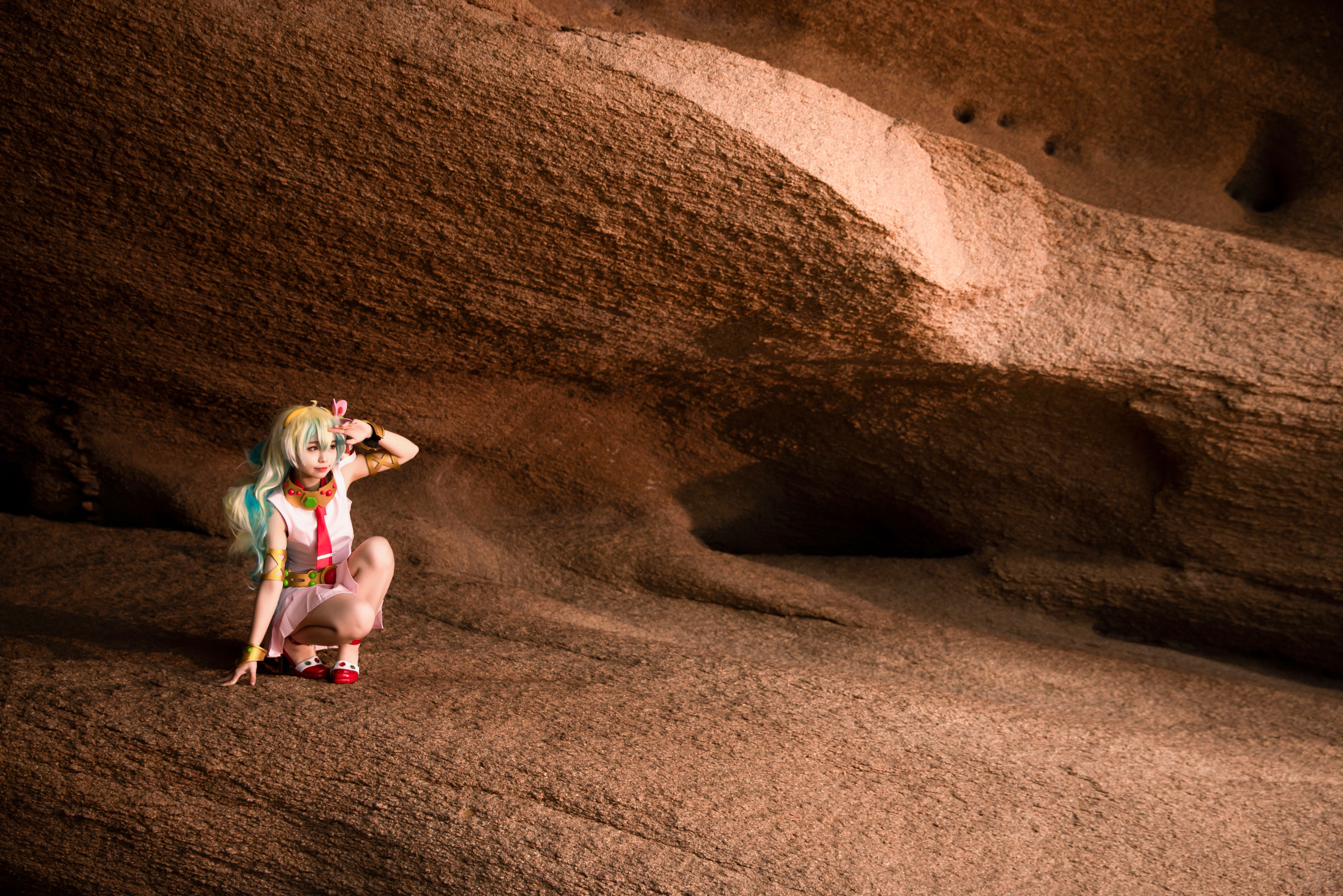 [网红COSER写真] 动漫博主G44不会受伤 - 尼娅第8张