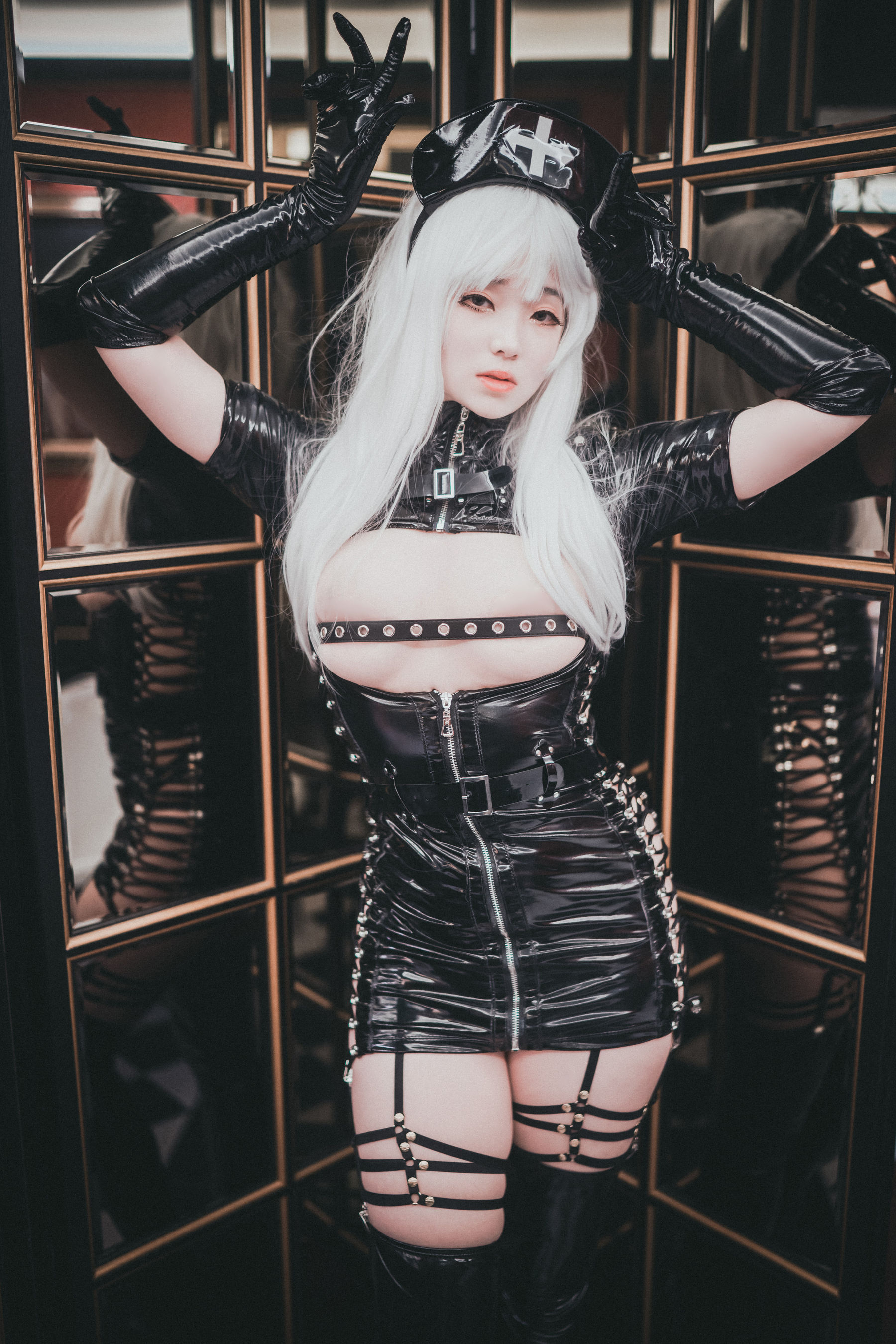 [COS福利] BamBi写真 - Poisonous Nurse第1张