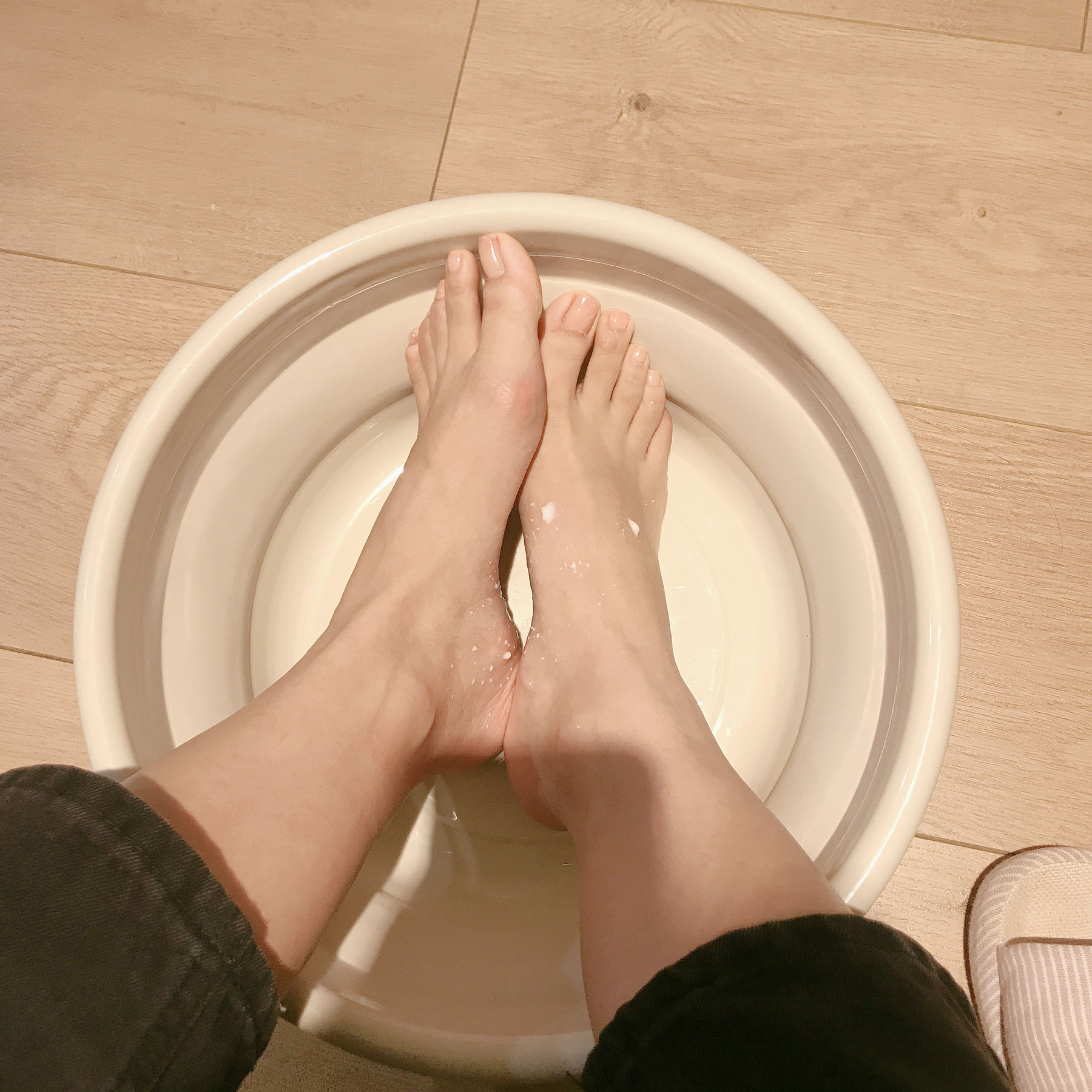 [福利COS] 安乔乔儿(Nia乔乔) No.001 牛奶洗脚第5张