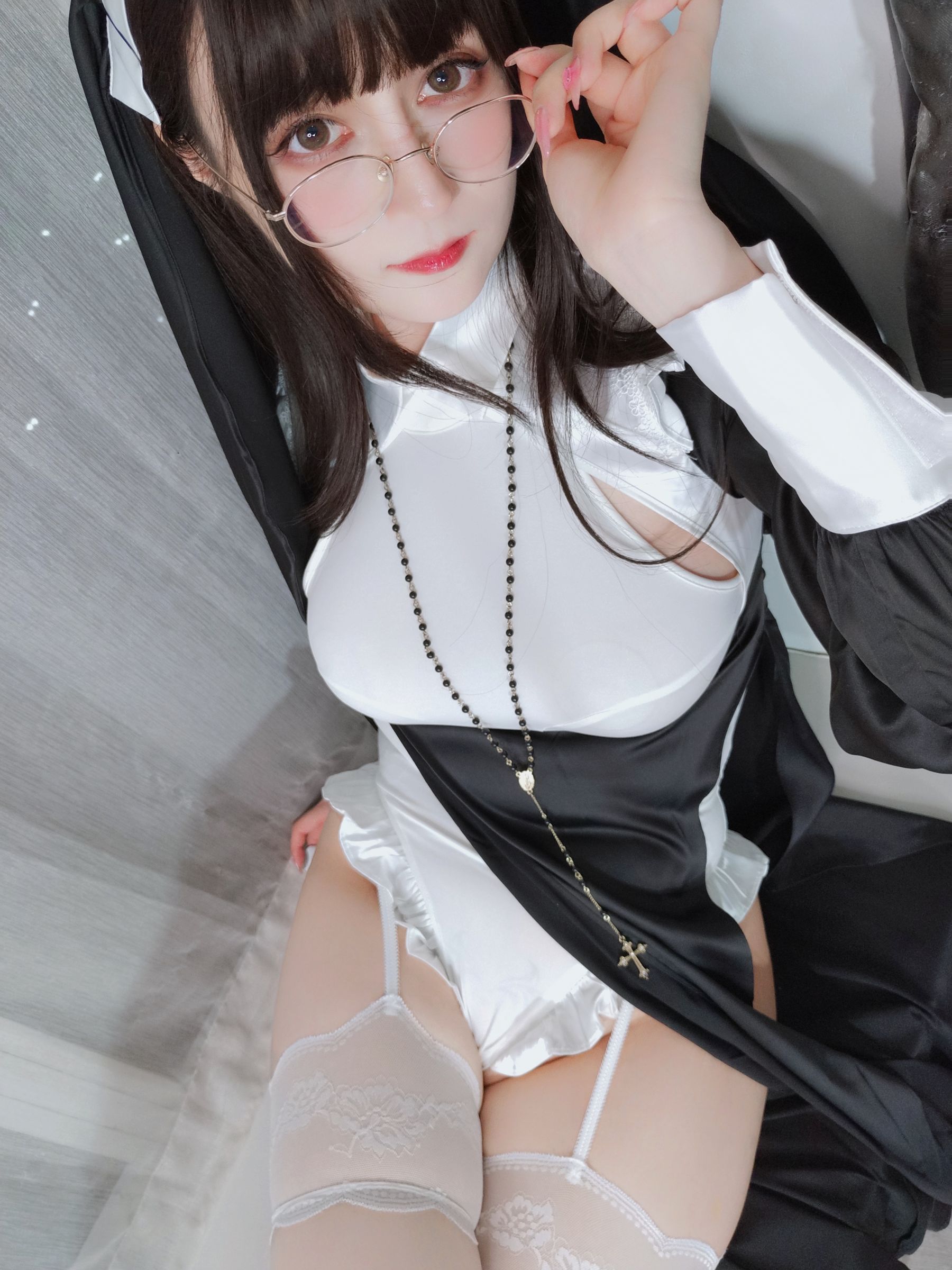 [福利COS] Coser小姐姐白银 - 修女第33张