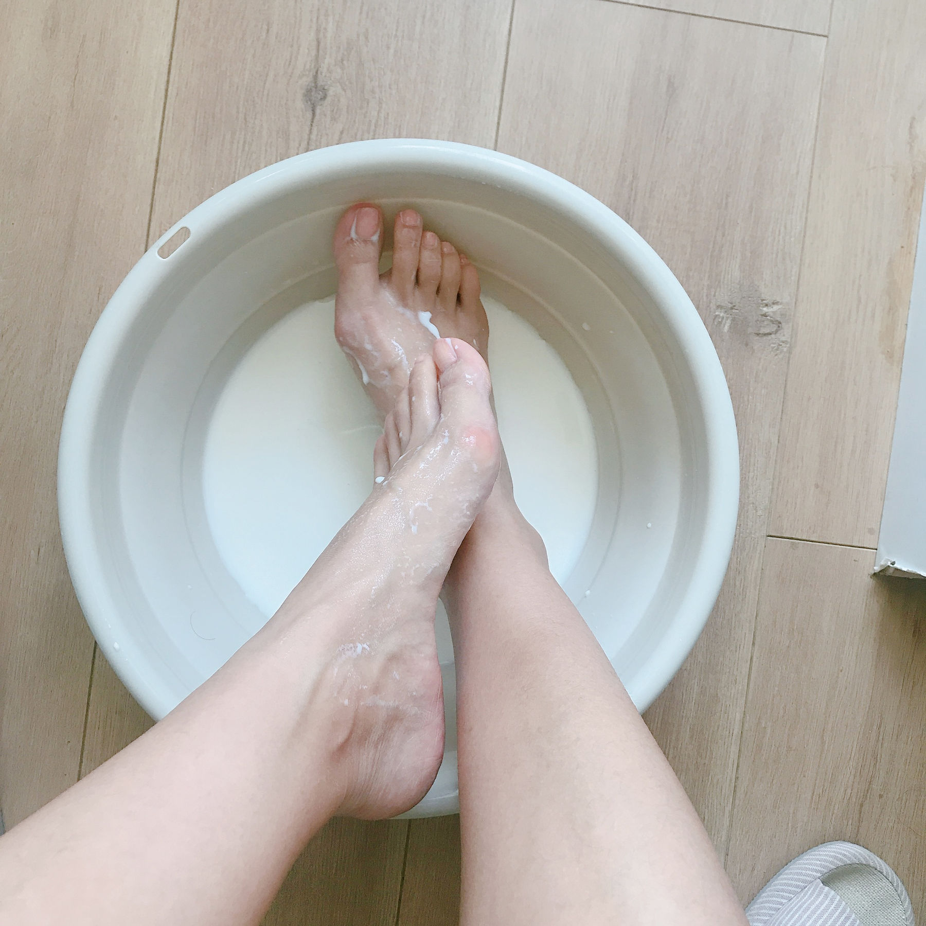 [福利COS] 安乔乔儿(Nia乔乔) No.001 牛奶洗脚第24张