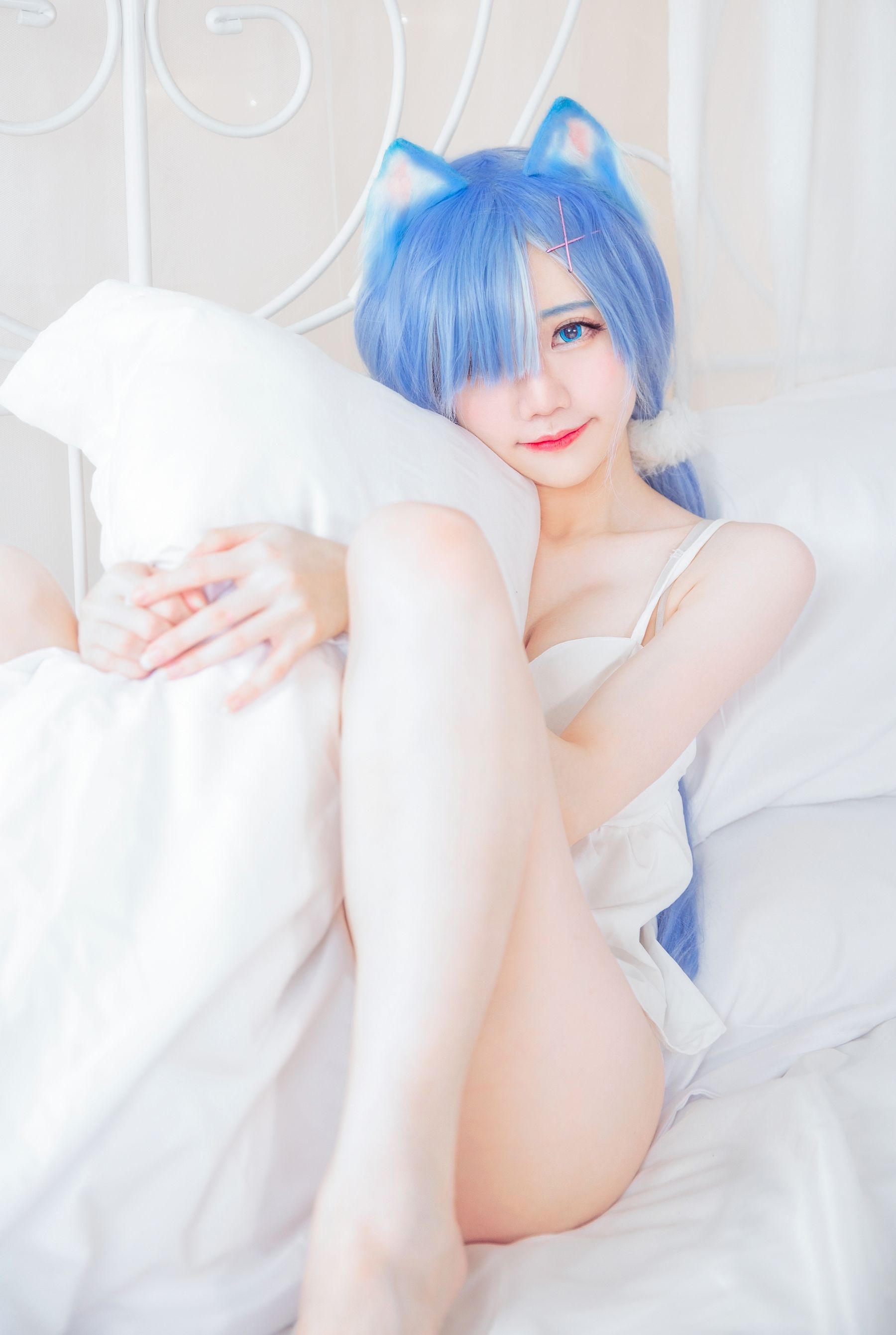 [网红COS] Sally Dorasnow - Rem White Kitty第8张