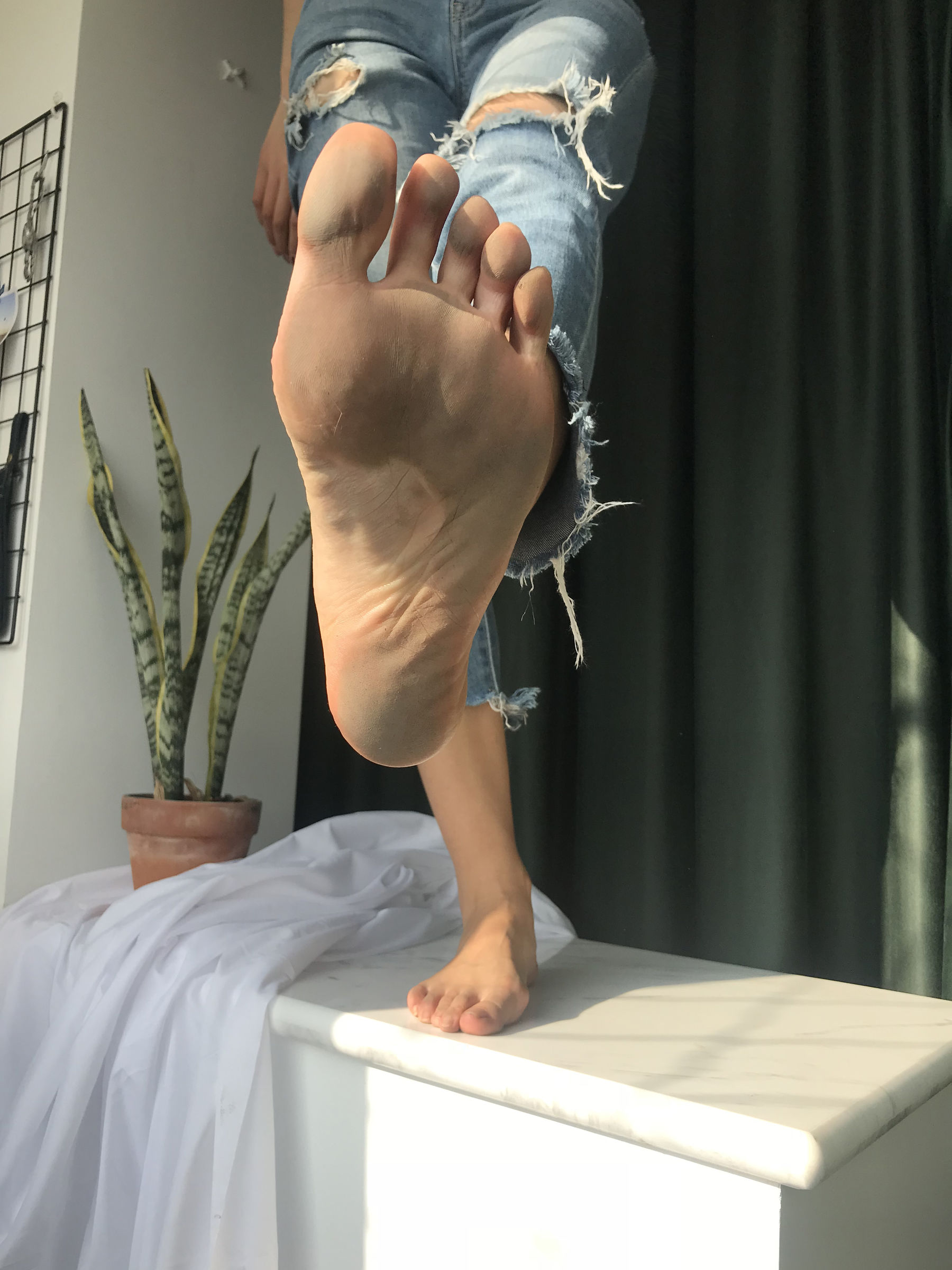 [福利COS] 安乔乔儿(Nia乔乔) No.015 脏脚踩鸡蛋第20张