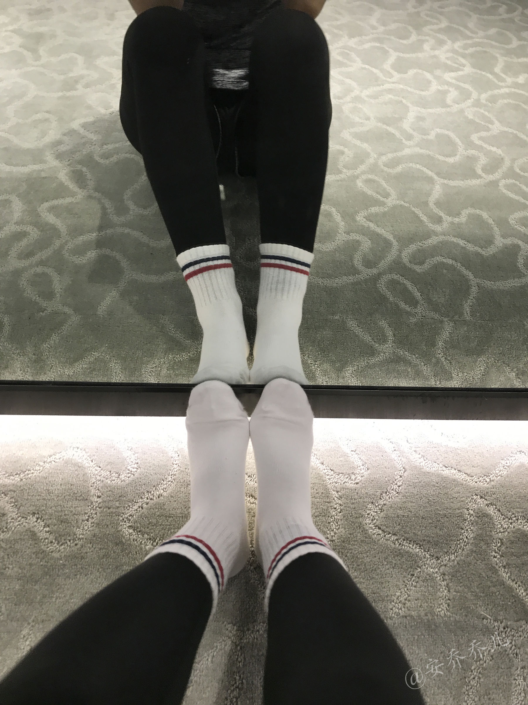 [福利COS] 安乔乔儿(Nia乔乔) No.019 健身房白袜第19张