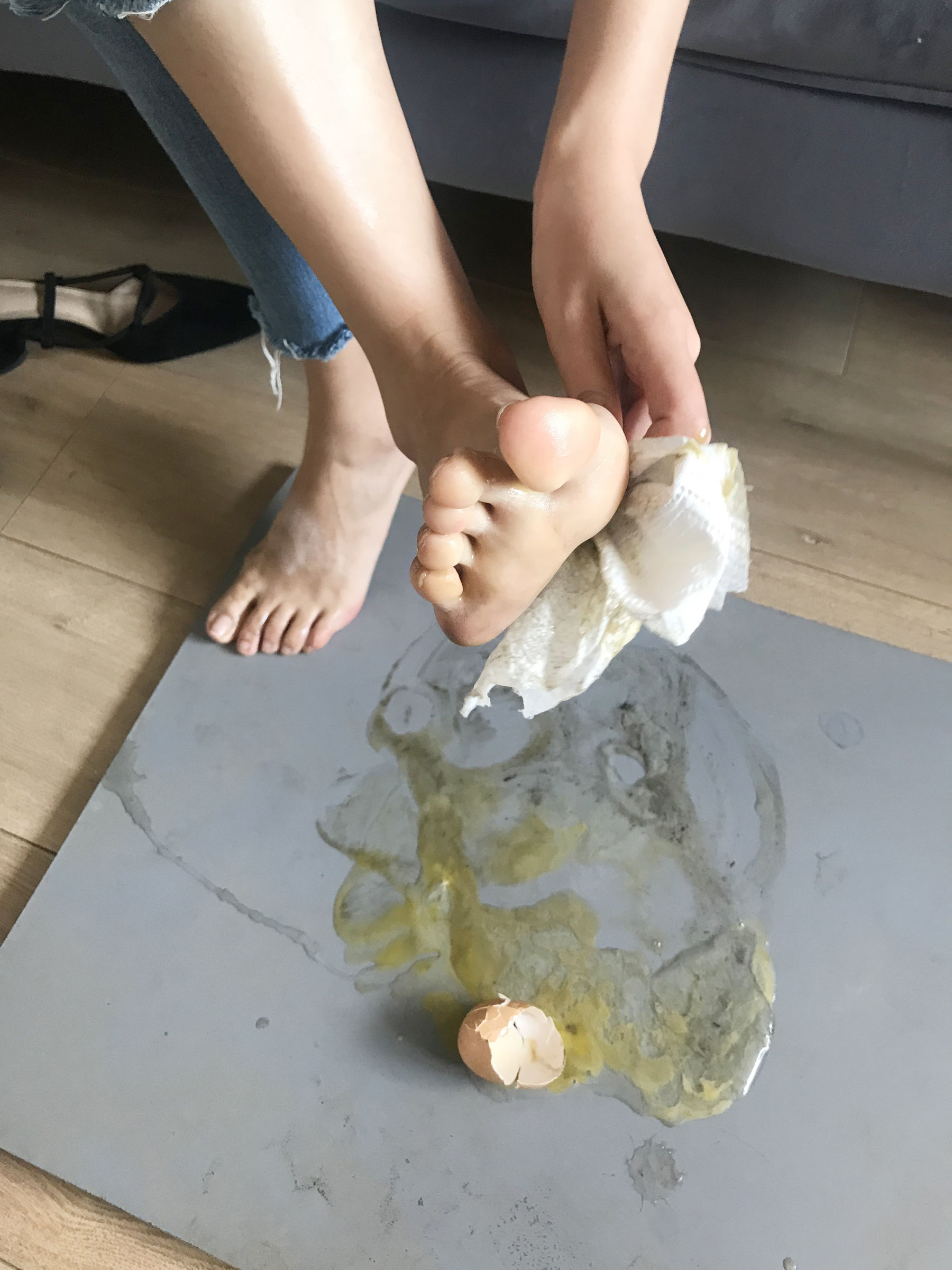 [福利COS] 安乔乔儿(Nia乔乔) No.015 脏脚踩鸡蛋第38张