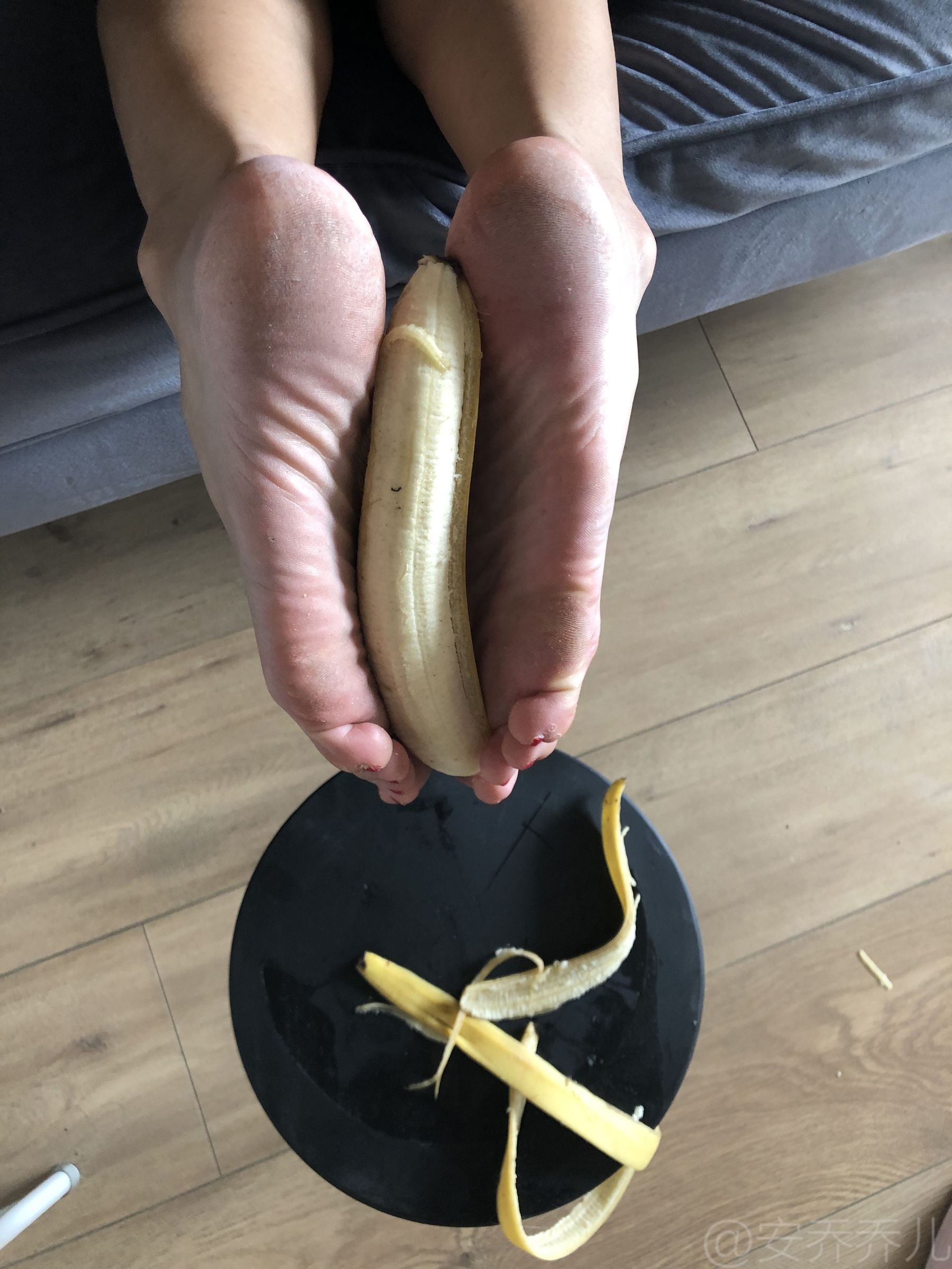 [福利COS] 安乔乔儿(Nia乔乔) No.009 踩香蕉第26张