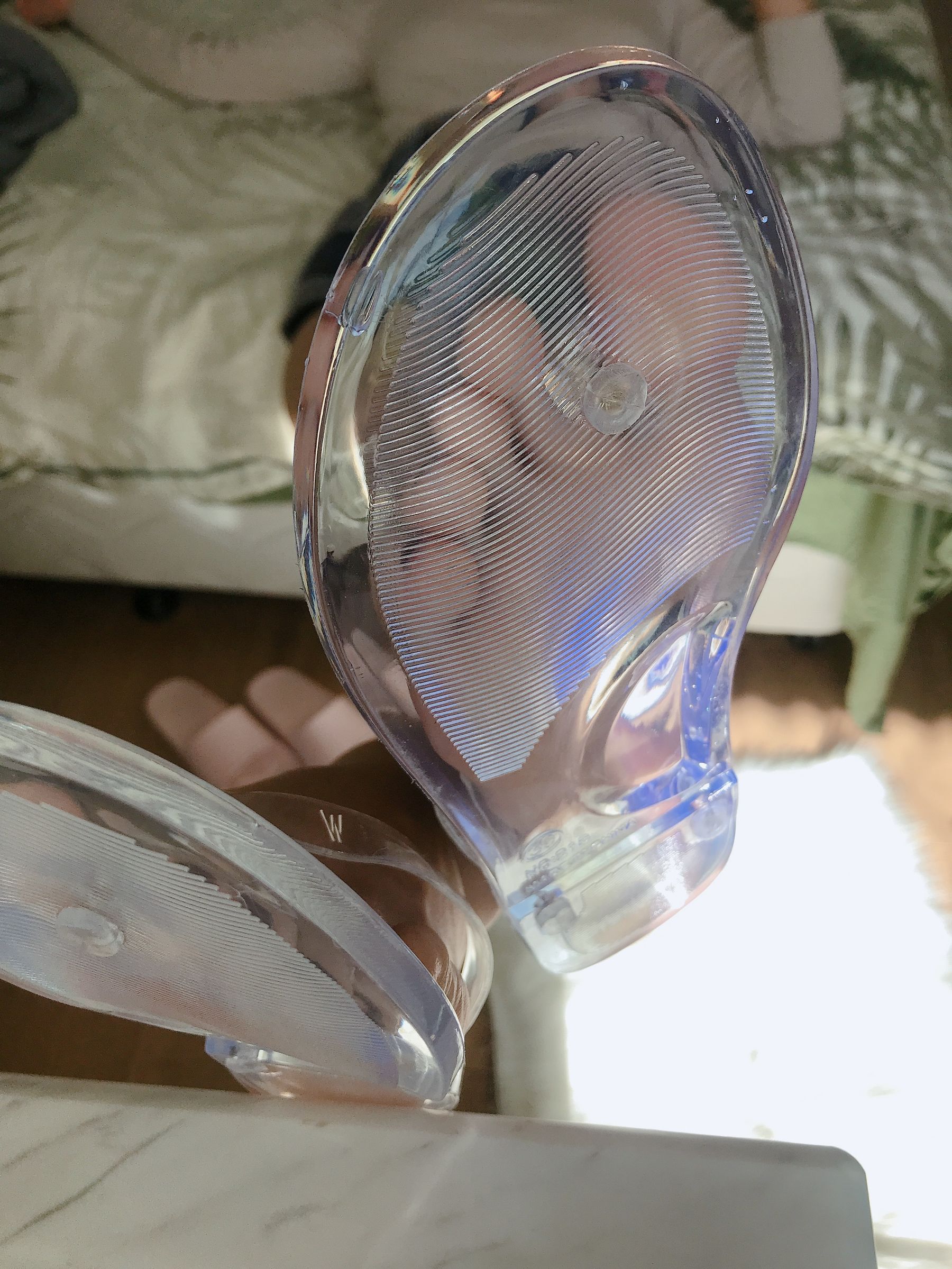 [福利COS] 安乔乔儿(Nia乔乔) No.012 泳池裸足第40张