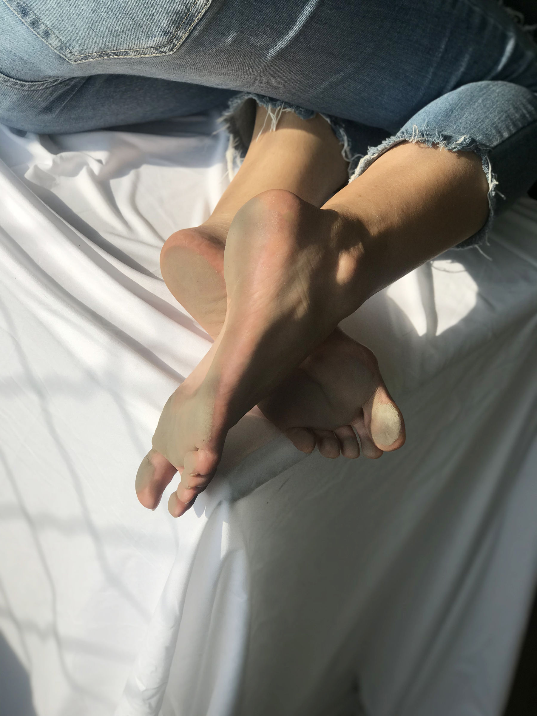 [福利COS] 安乔乔儿(Nia乔乔) No.015 脏脚踩鸡蛋第17张