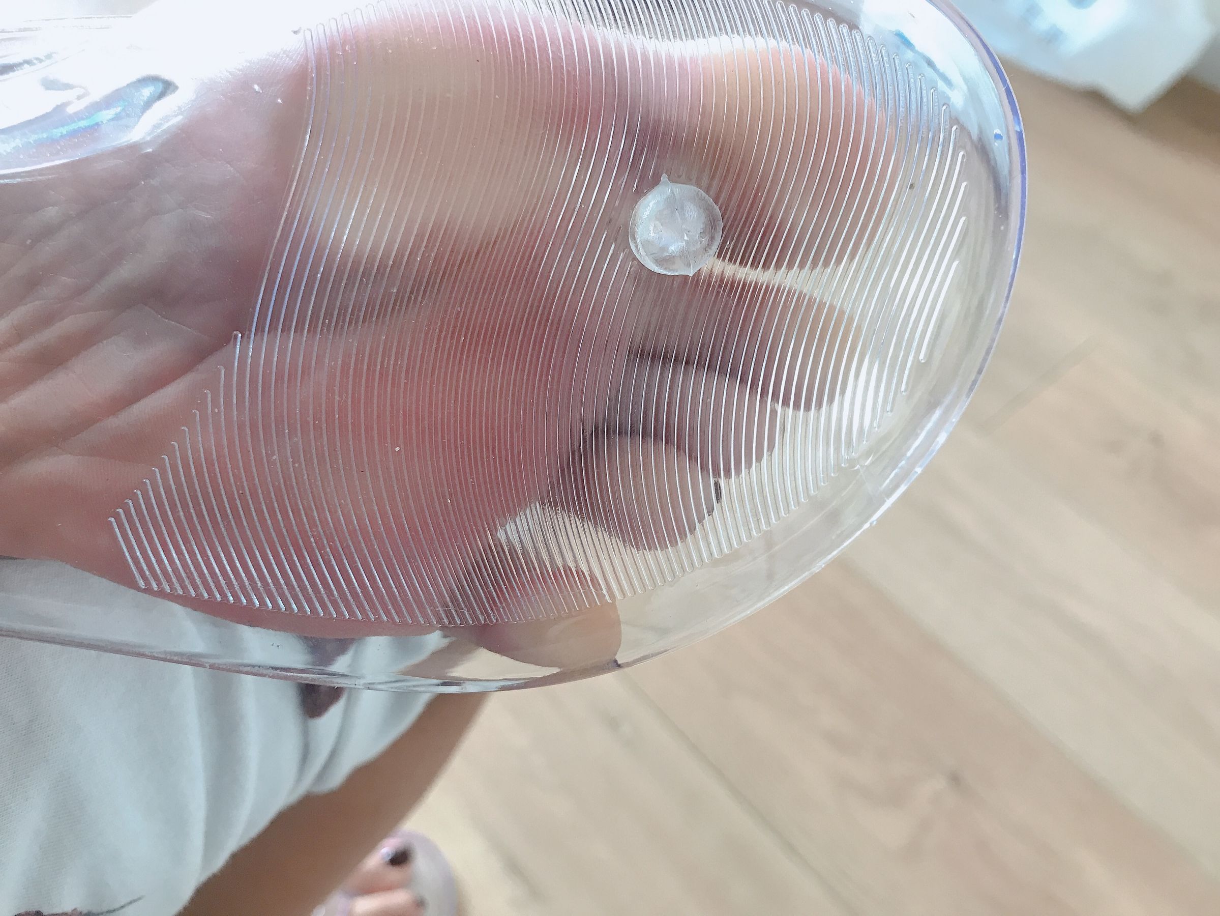 [福利COS] 安乔乔儿(Nia乔乔) No.012 泳池裸足第33张