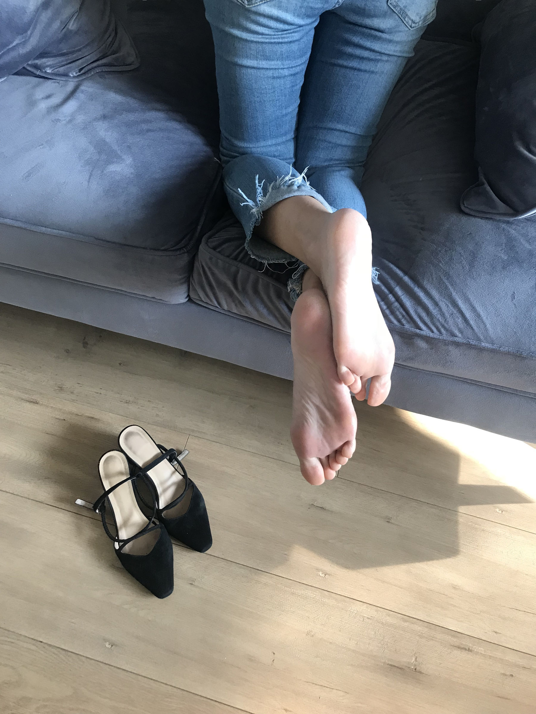 [福利COS] 安乔乔儿(Nia乔乔) No.015 脏脚踩鸡蛋第8张