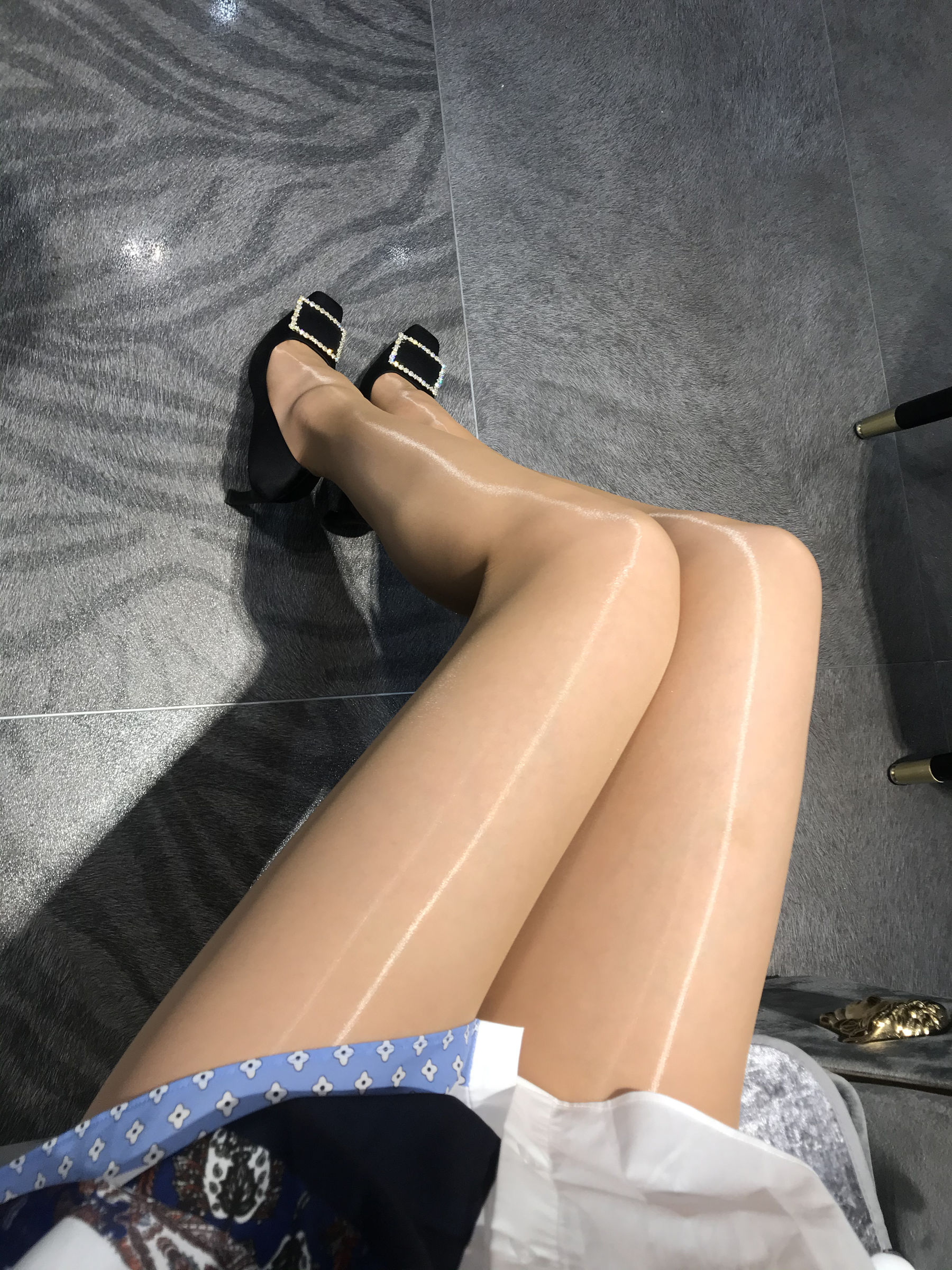 [福利COS] 丝足博主麋鹿_Monroe 2020.04.29 肉色亮丝第15张