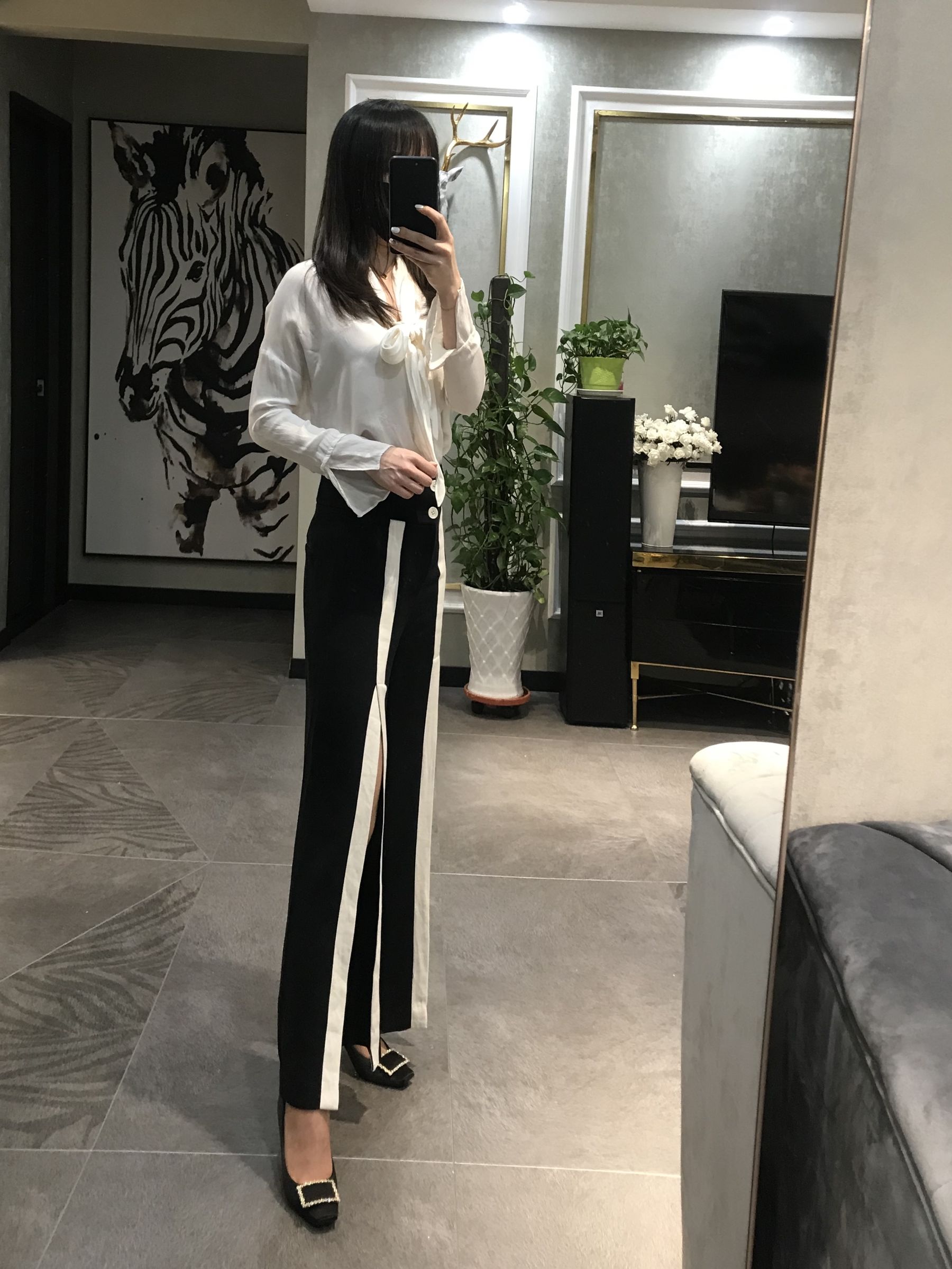 [福利COS] 丝足博主麋鹿_Monroe 2020.04.29 肉色亮丝第22张