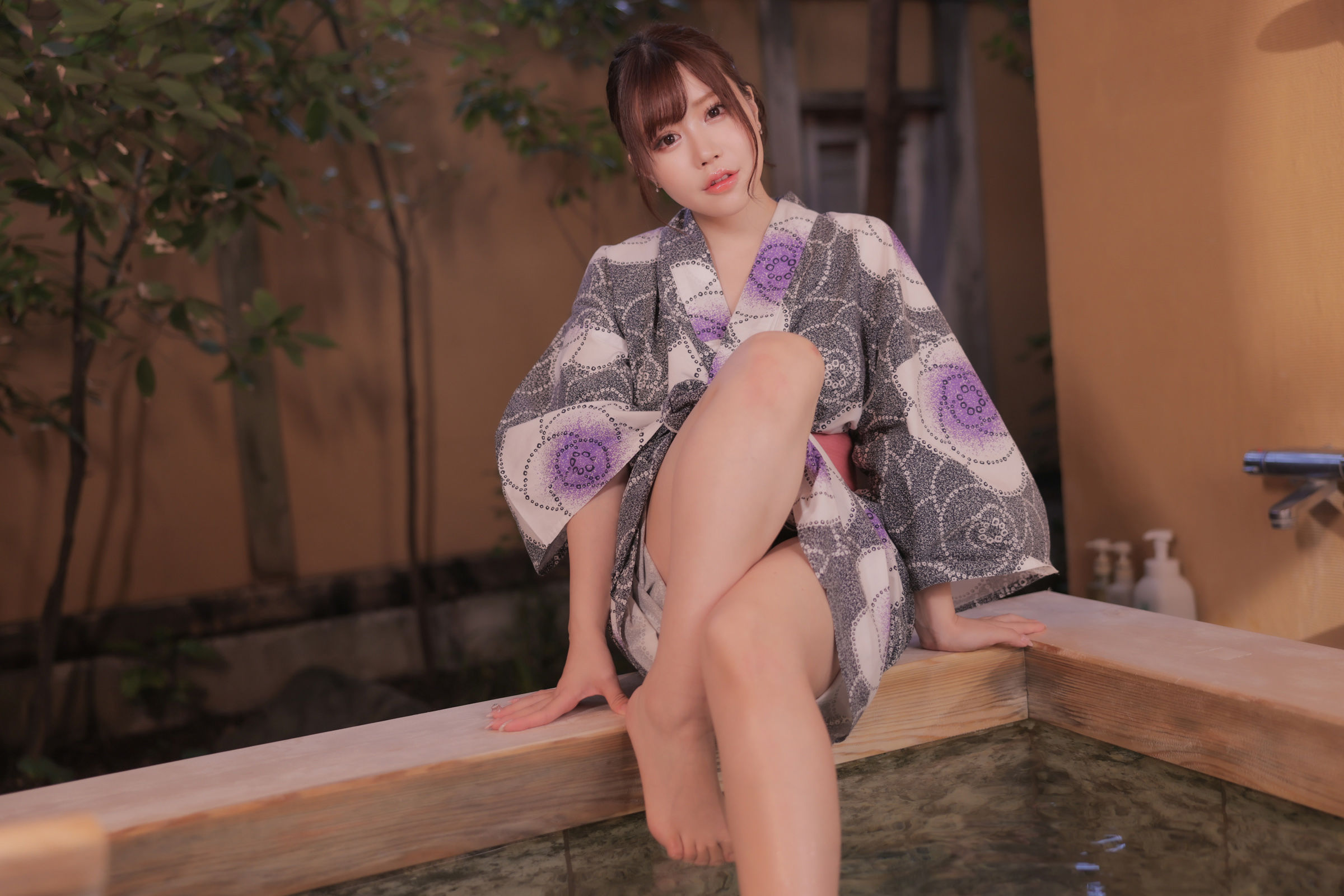 [福利COS] Mai Shirota 白田まい 白田まいと、貸切温泉と、濃厚接触第4张