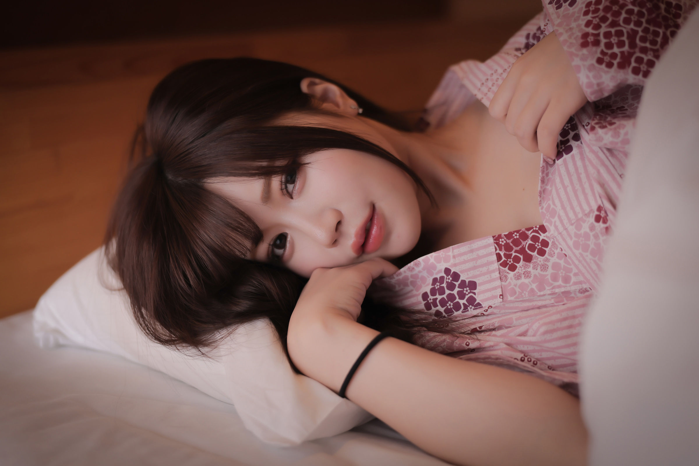 [福利COS] Mai Shirota 白田まい 白田まいと、貸切温泉と、濃厚接触第65张