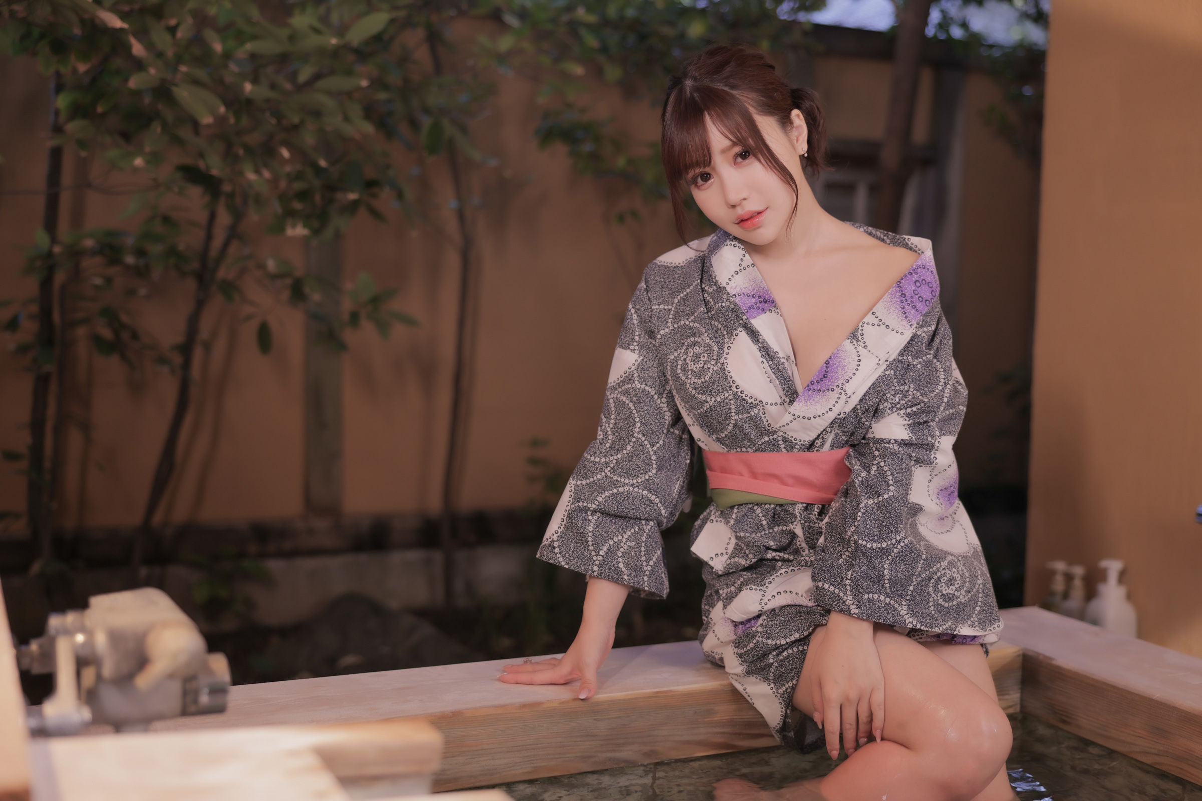 [福利COS] Mai Shirota 白田まい 白田まいと、貸切温泉と、濃厚接触第5张