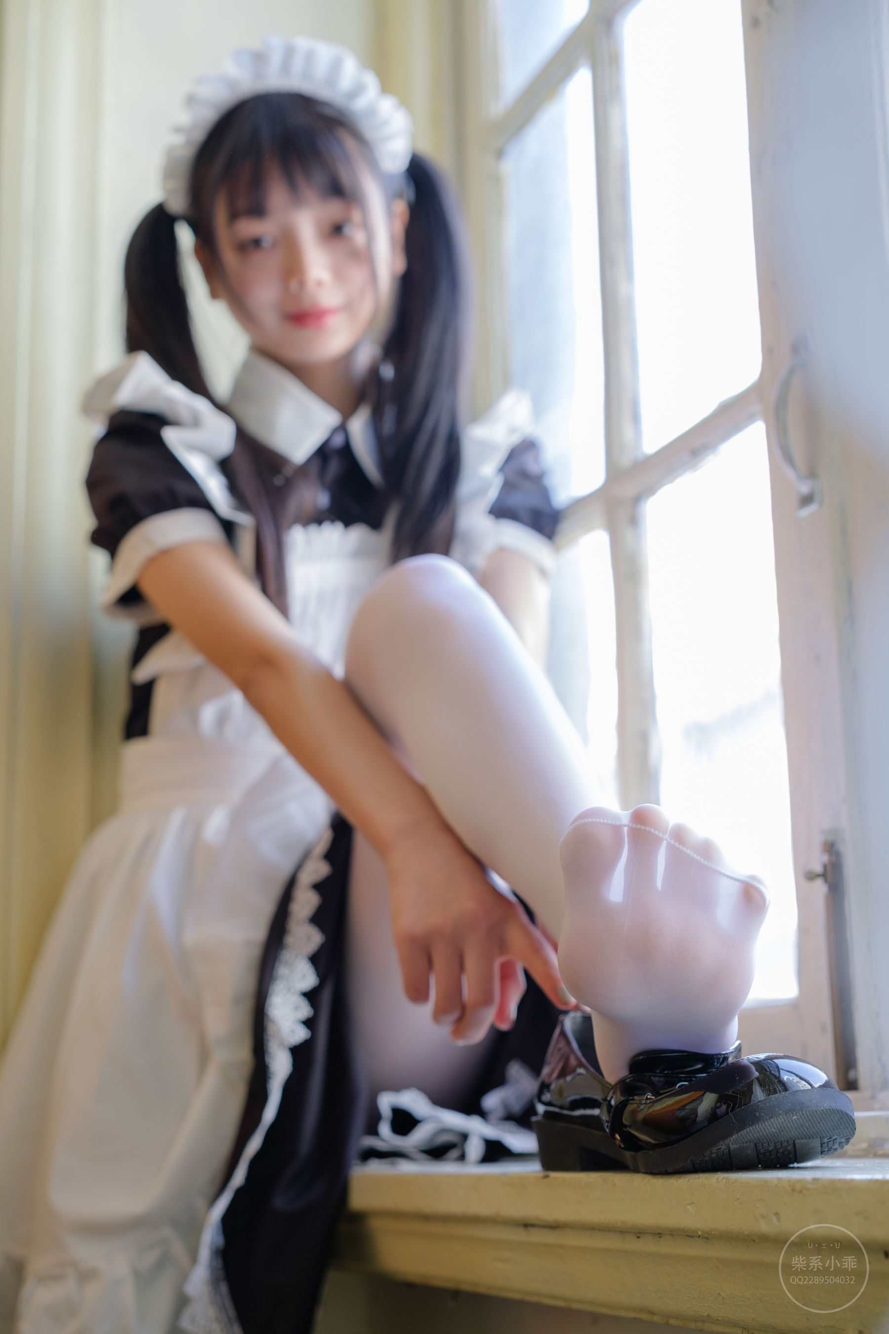 [福利COS] 柴系小乖(稚乖画册) - 夜夜白丝女仆第10张