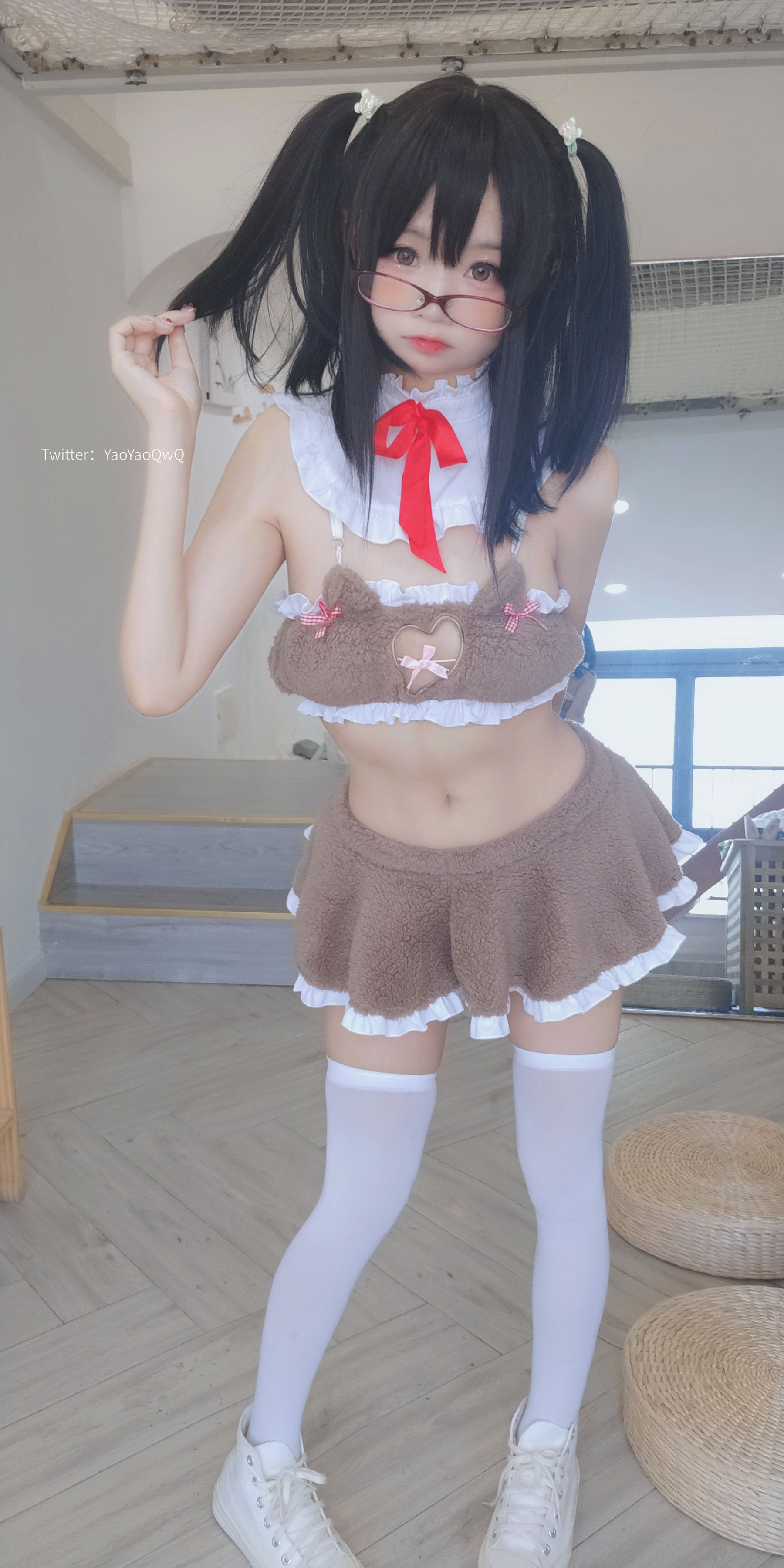 [福利COS] 萌妹子Coser摇摇乐yoyo fantia 11月会员合集 白丝诱惑第6张