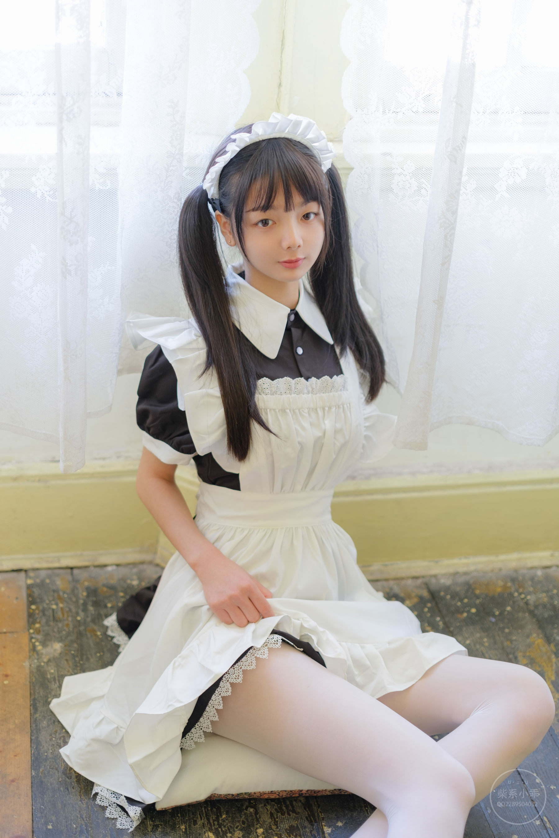 [福利COS] 柴系小乖(稚乖画册) - 夜夜白丝女仆第11张