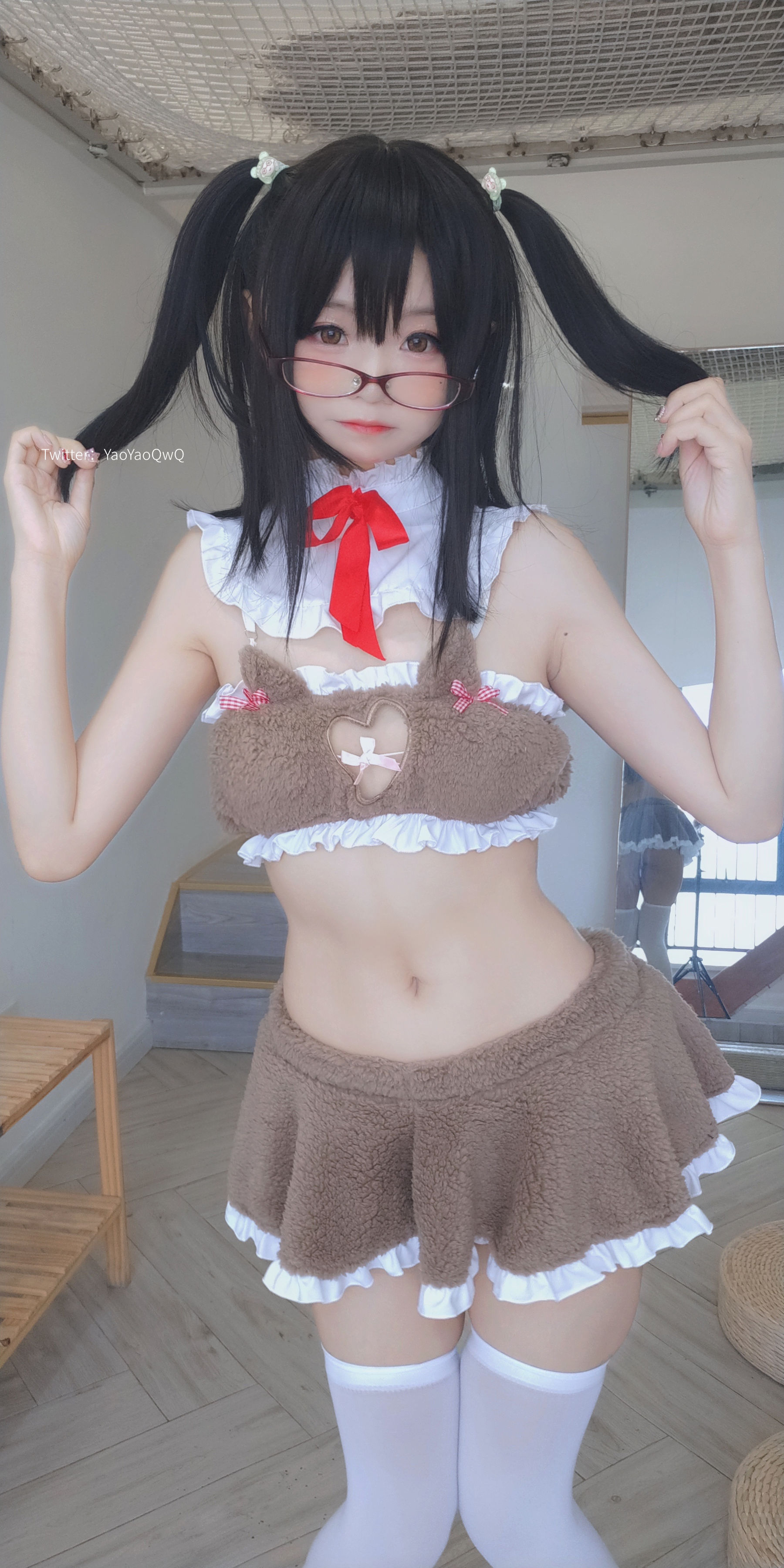 [福利COS] 萌妹子Coser摇摇乐yoyo fantia 11月会员合集 白丝诱惑第5张