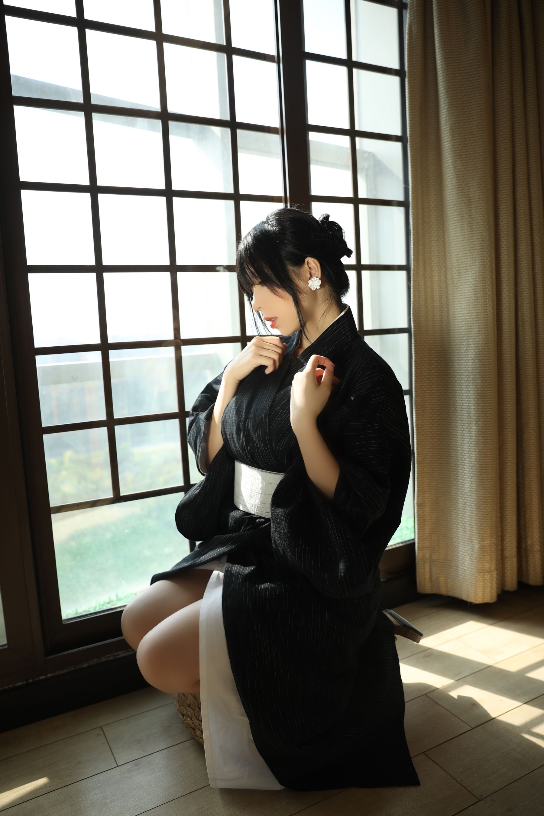 [福利COS] 二次元巨乳美女鹿野希 - 未亡人第14张