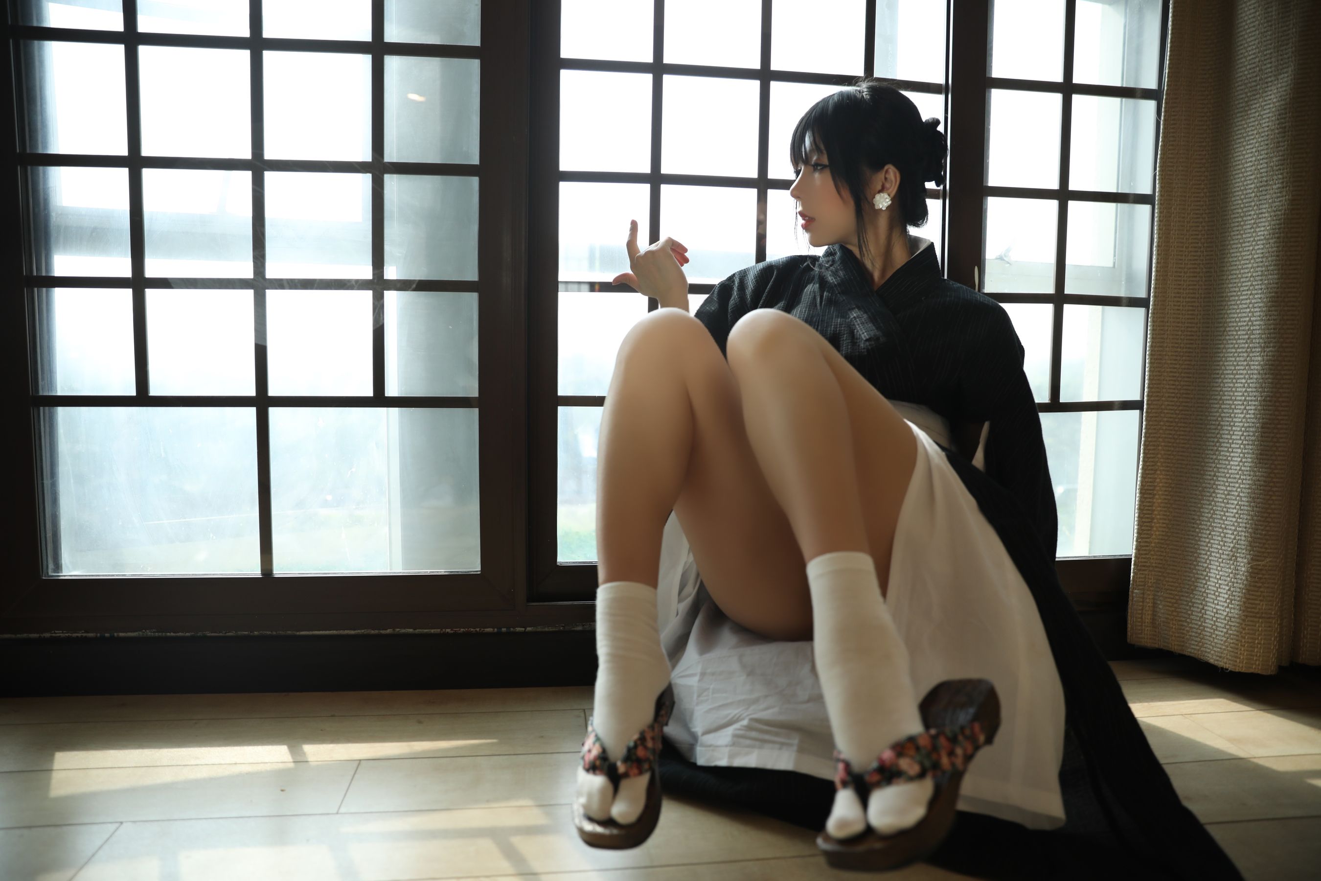 [福利COS] 二次元巨乳美女鹿野希 - 未亡人第10张