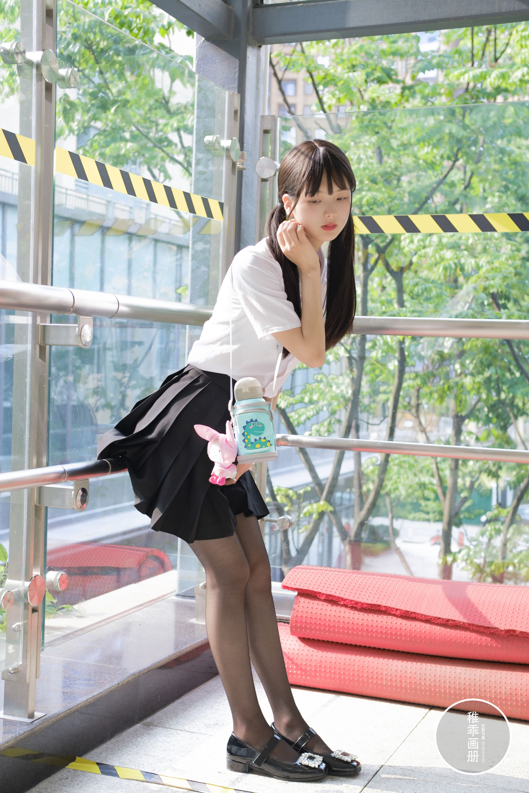 [福利COS] 柴系小乖(稚乖画册) - 夜夜 逛街13d黑丝第12张