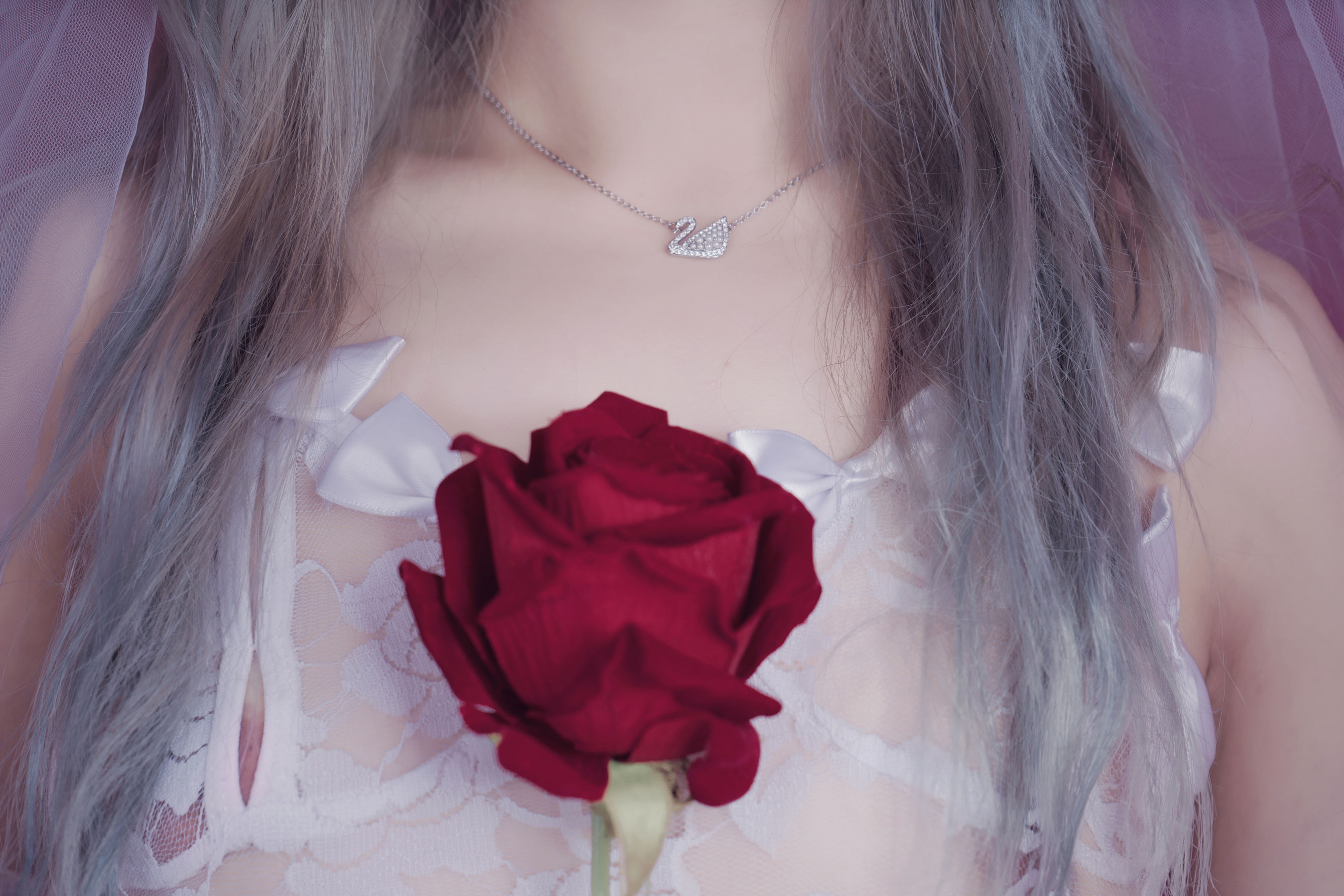 [福利COS] eloise软软 - 入水蕾丝第1张