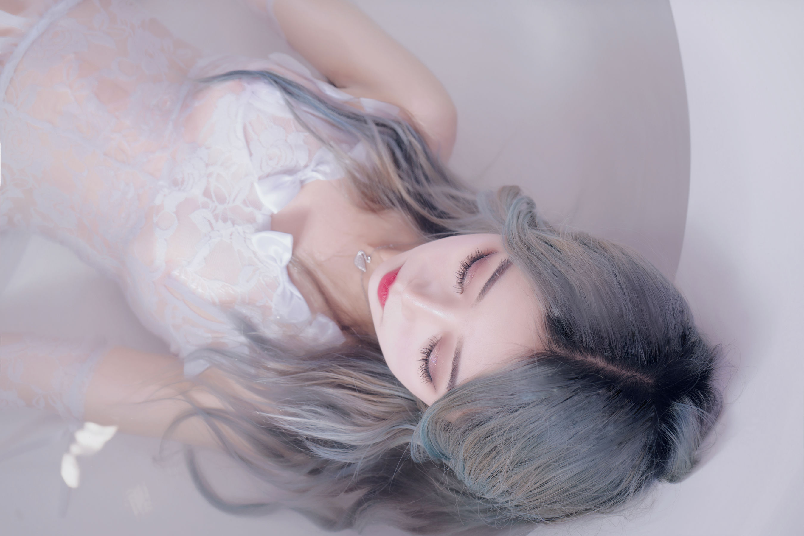 [福利COS] eloise软软 - 入水蕾丝第9张