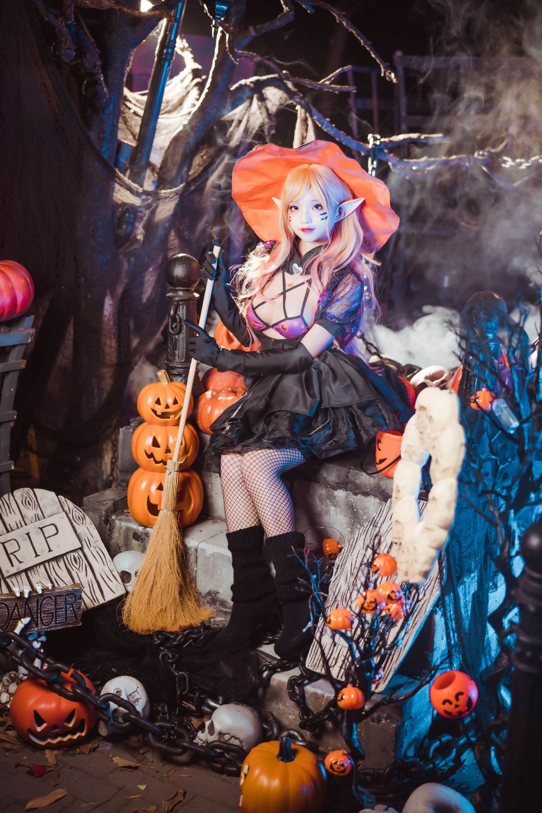 [福利COS] 狐玖玖 - 喜多川万圣节第1张