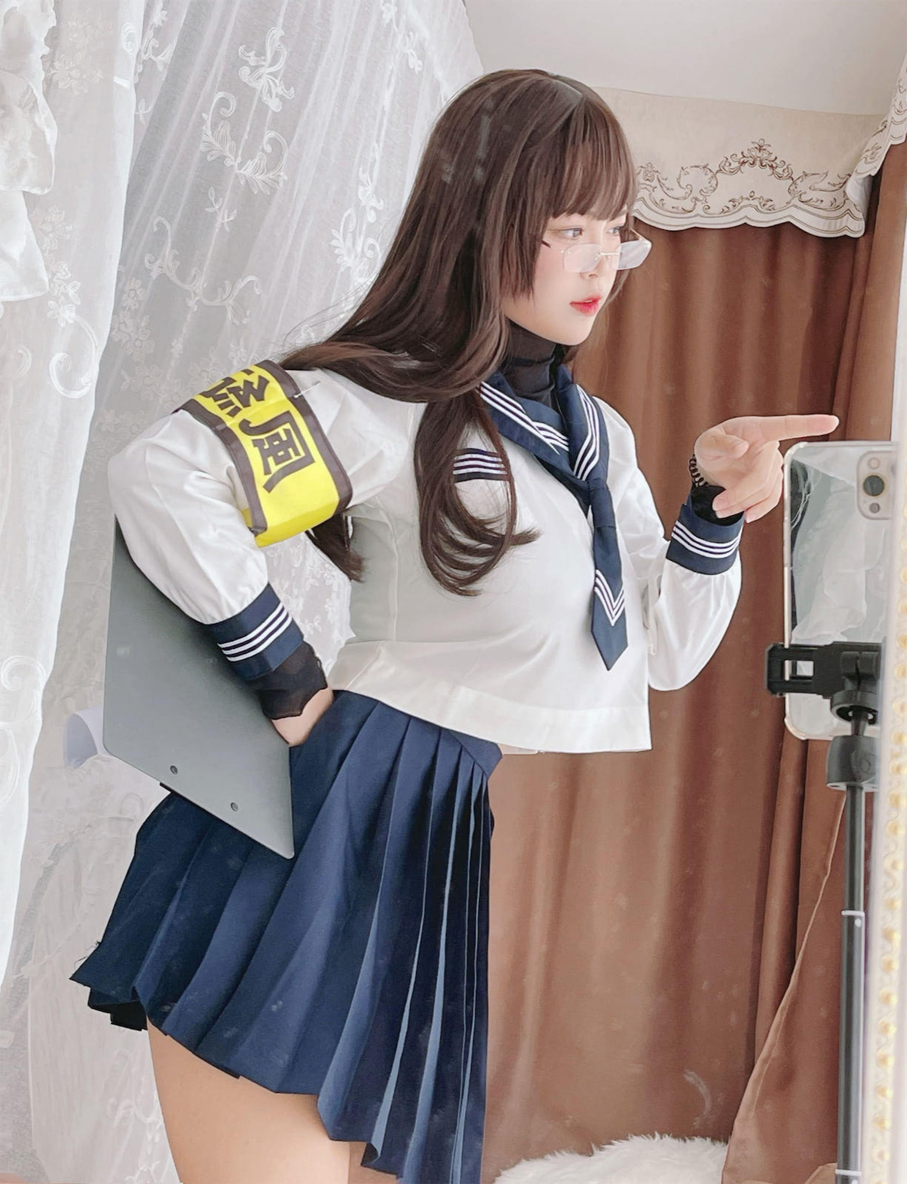 [福利COS] 萌系小姐姐-白烨-&amp;amp;耶米西奶露 - 风纪委员第1张