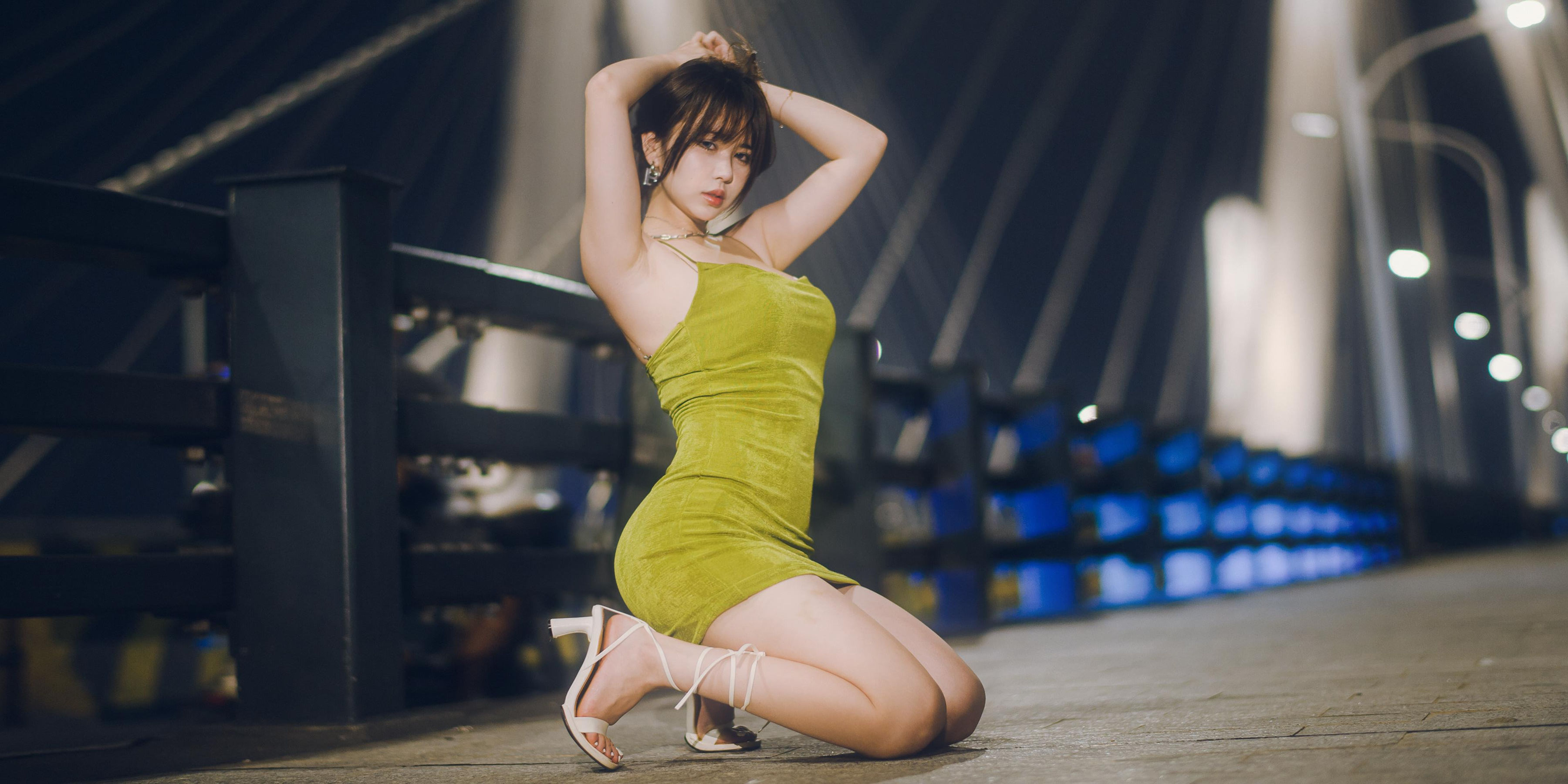 [福利COS] Tina很妖孽呀 - 绿色连衣裙第9张