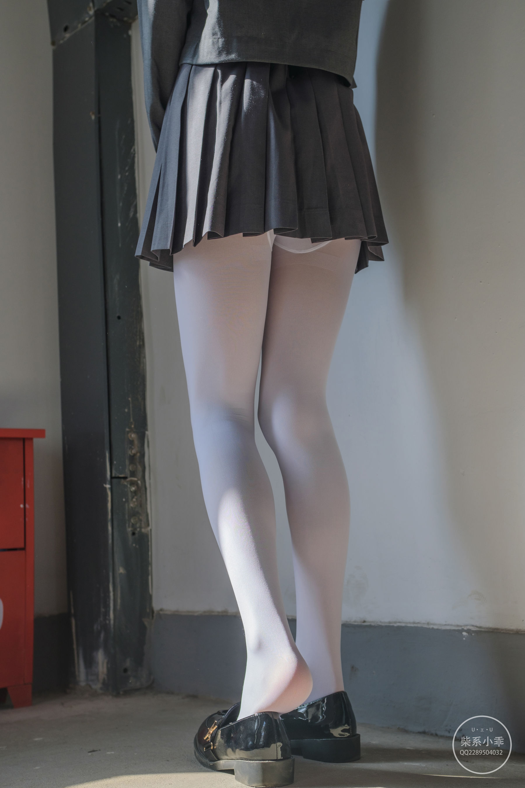 [福利COS] 柴系小乖(稚乖画册) - 夜夜 教室第9张