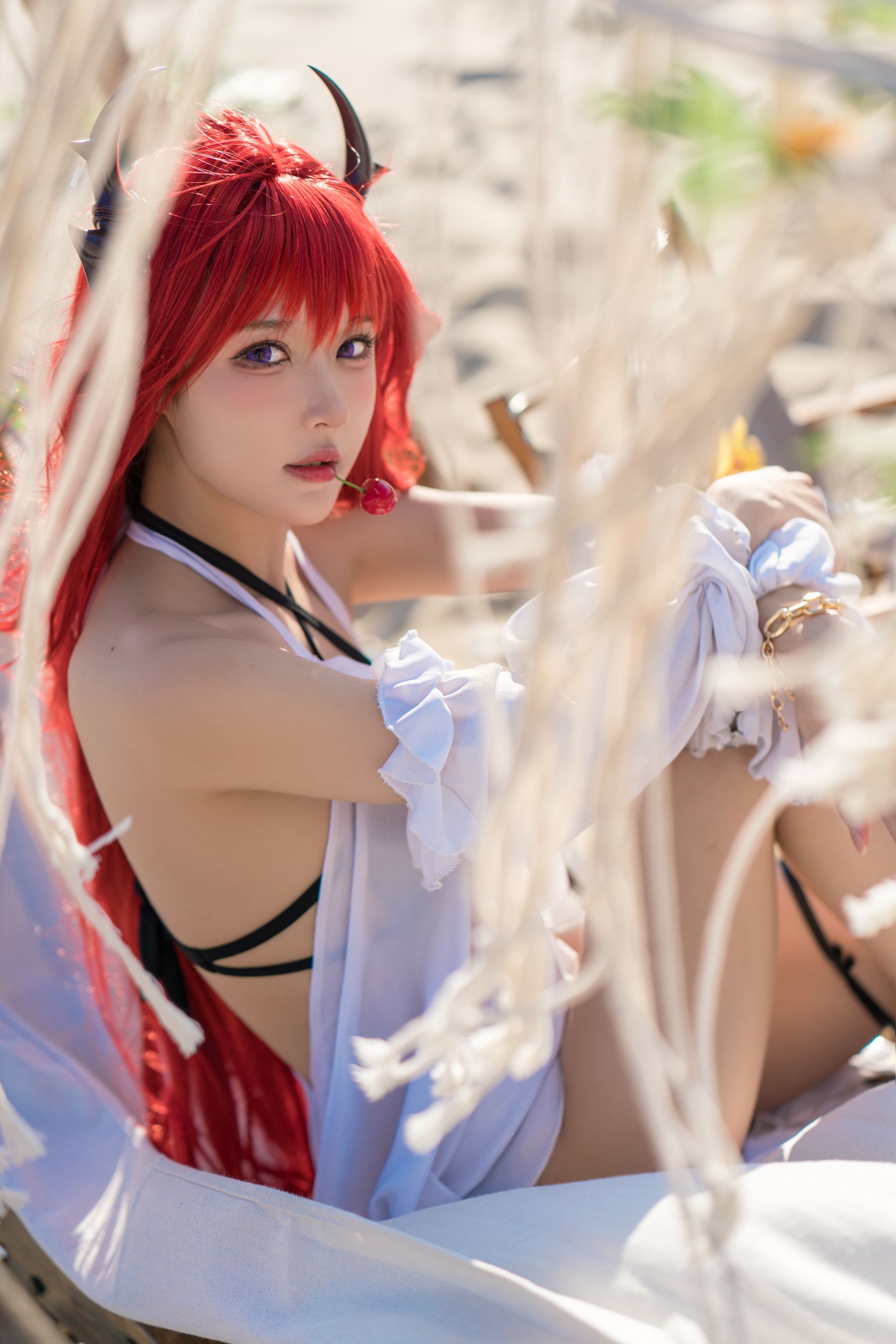 [福利COS] 动漫博主阿包也是兔娘 - 明日方舟 史尔特尔泳装第10张
