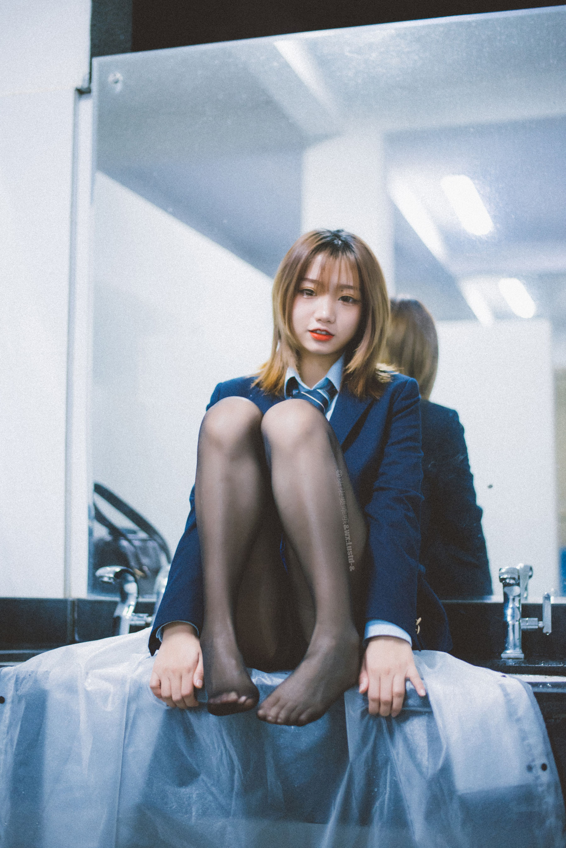 [福利COS] 动漫博主柒柒要乖哦 - 深夜公园JK第5张