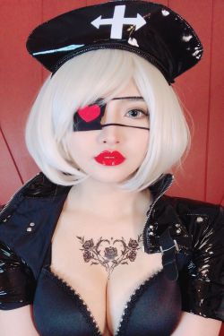 [福利COS] MisswarmJ - Nurse 2B phone contents