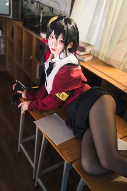 [福利COS] 狐玖玖 - 碧蓝航线 大凤JK