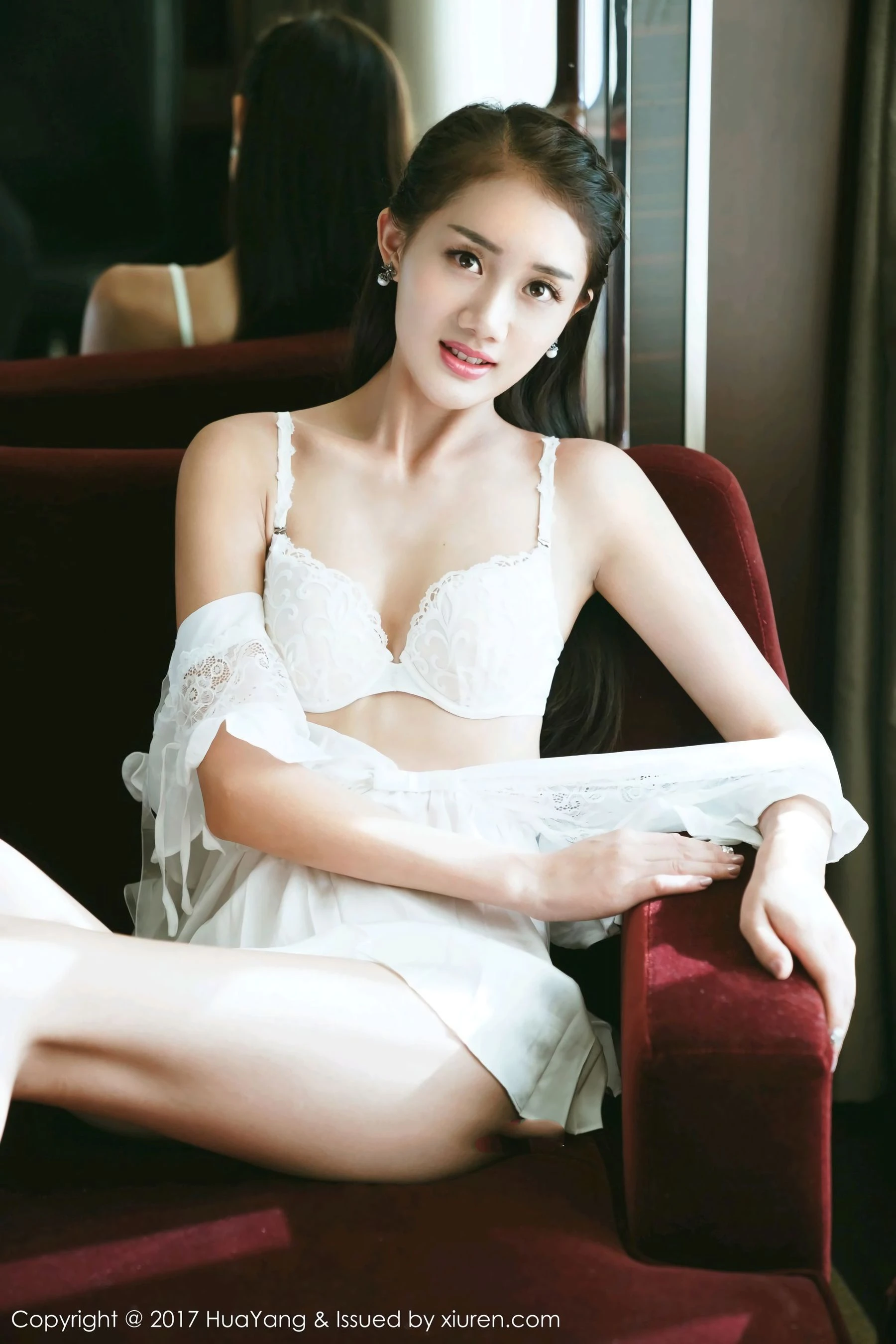 晴儿Anne《五官精致颜值清新秀丽》 花漾Show Vol.009第4张