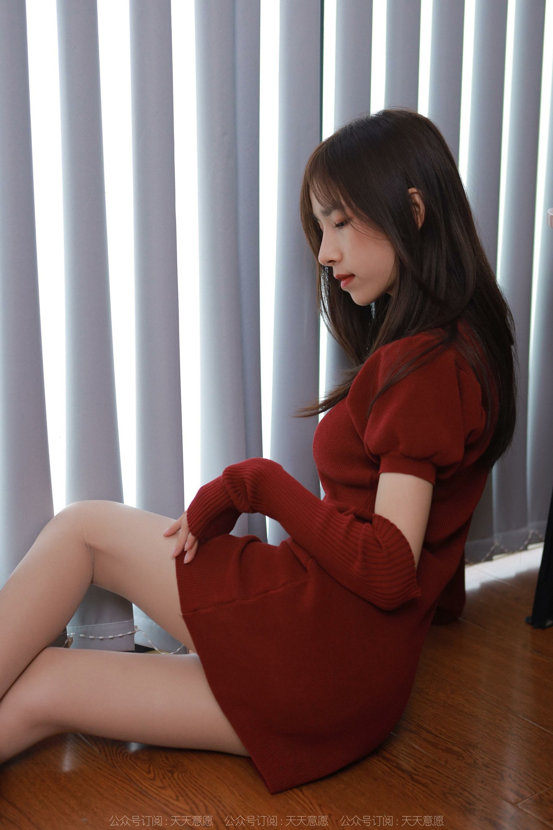 [IESS异思趣向] 模特：美子 《新年红底高跟》第19张