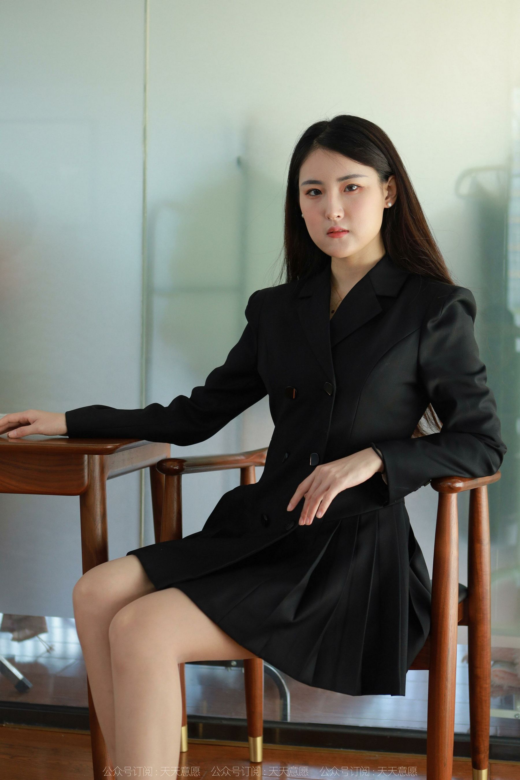 [异思趣向IESS] 模特：小宝《黑色百褶裙》第9张