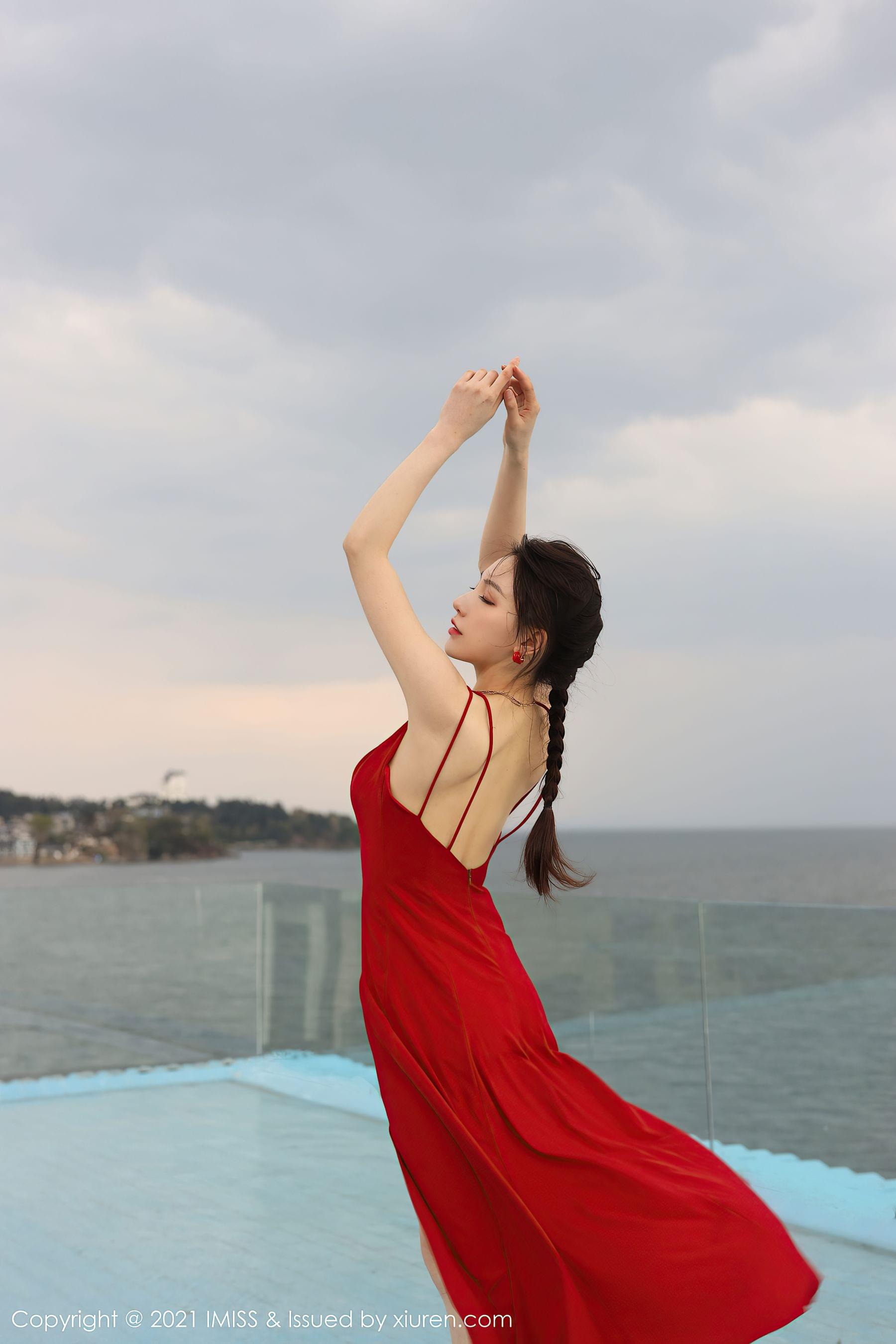 爱蜜社IMiss Vol.586 Lynn刘奕宁第3张