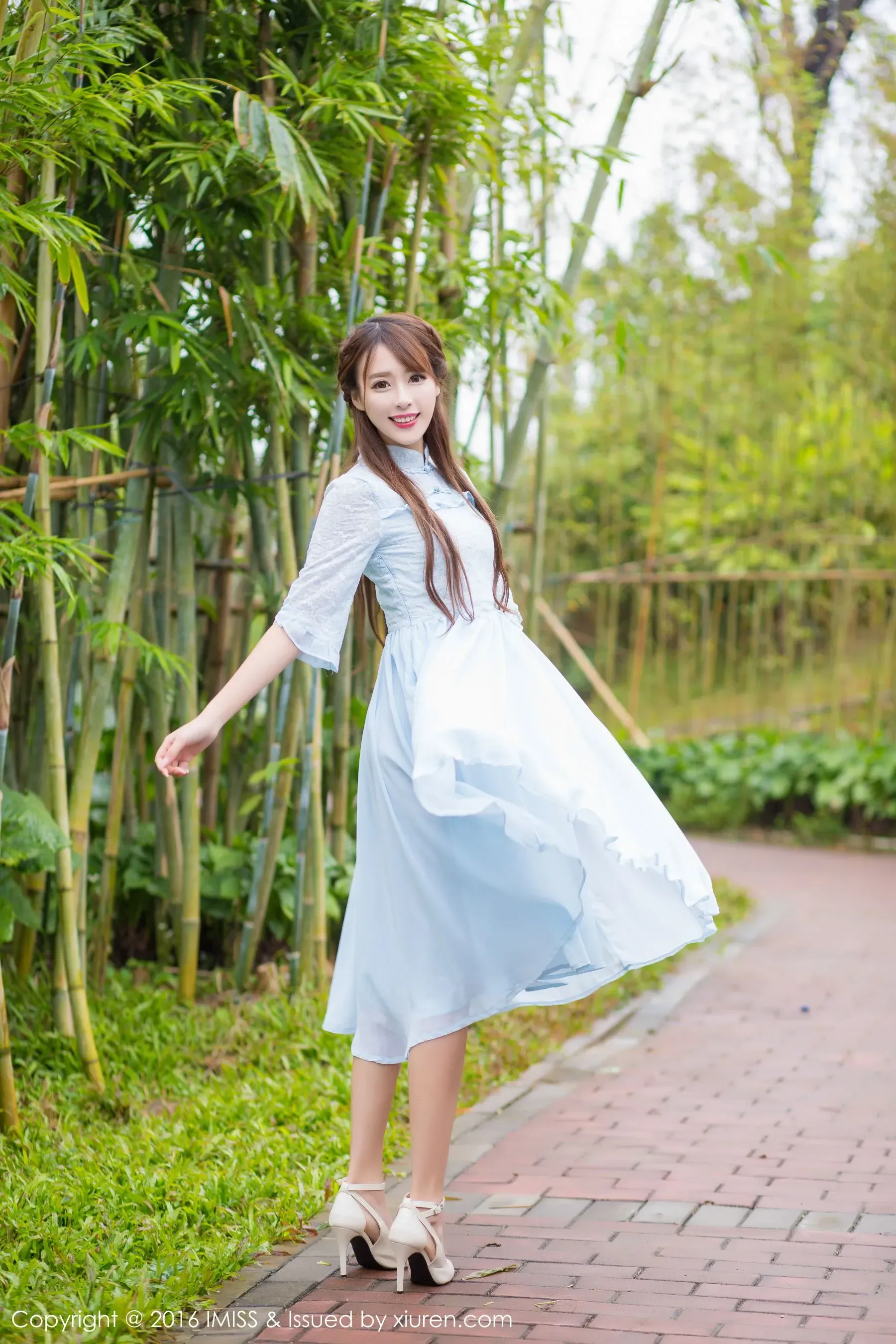 王曼妮、谭小雅《古典旗袍系列》爱蜜社IMiss Vol.070第10张