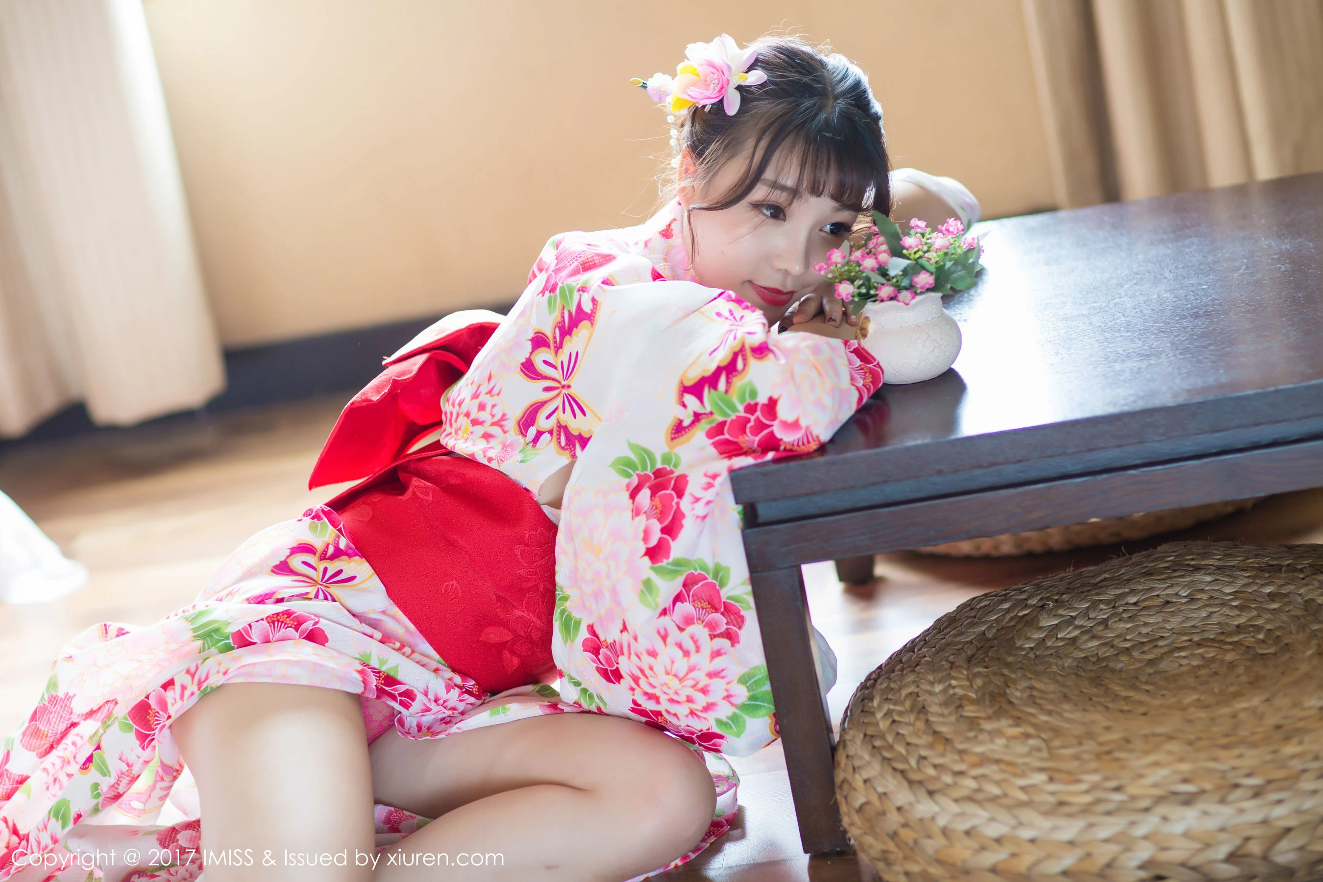 芝芝Booty《日系和服+迷你比基尼》 爱蜜社 VOL.170第2张