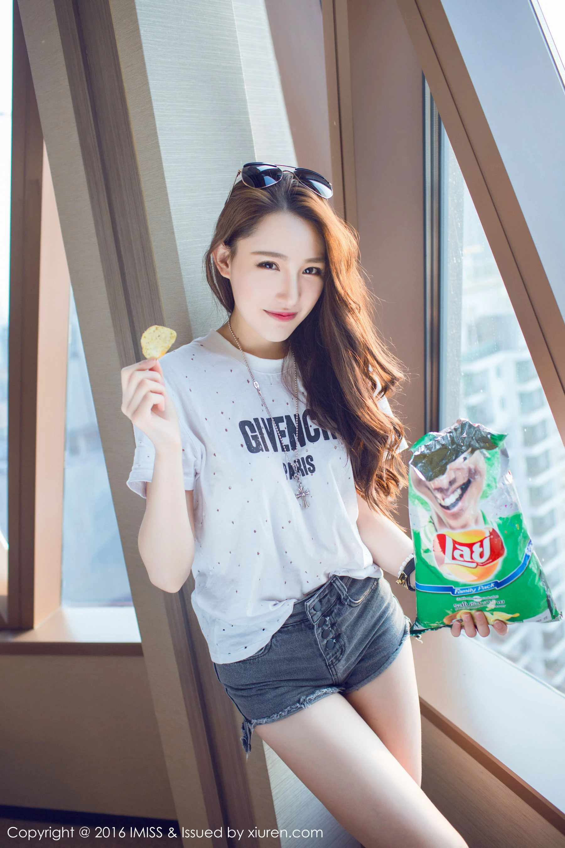 极品长腿美女@刘奕宁Lynn 爱蜜社IMiss Vol.080第1张