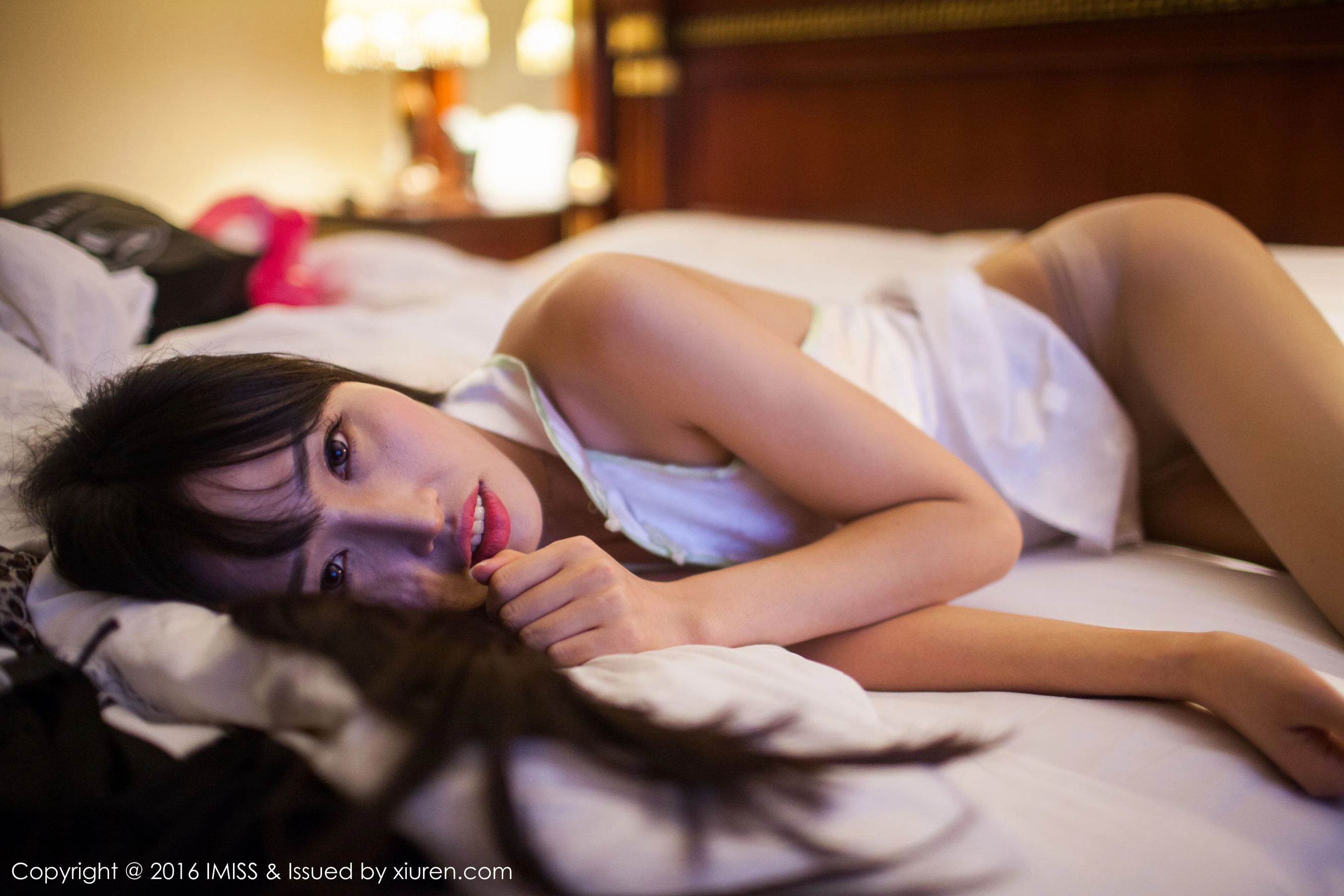 石心琪《肉丝袜+旗袍》 爱蜜社IMiss Vol.122第13张