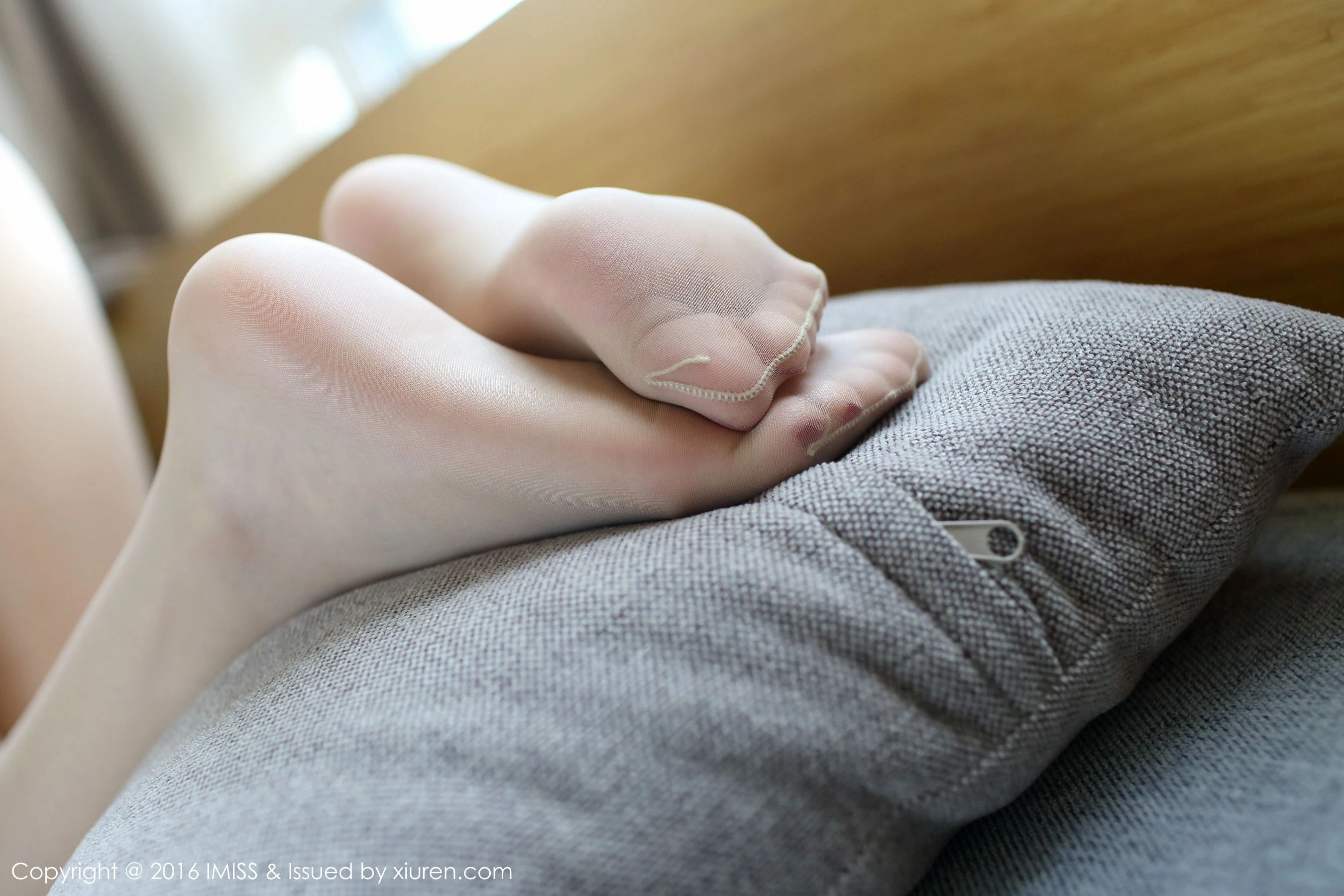 Winki丝姬《原生态丝袜美足福利》 爱蜜社IMiss Vol.123第6张