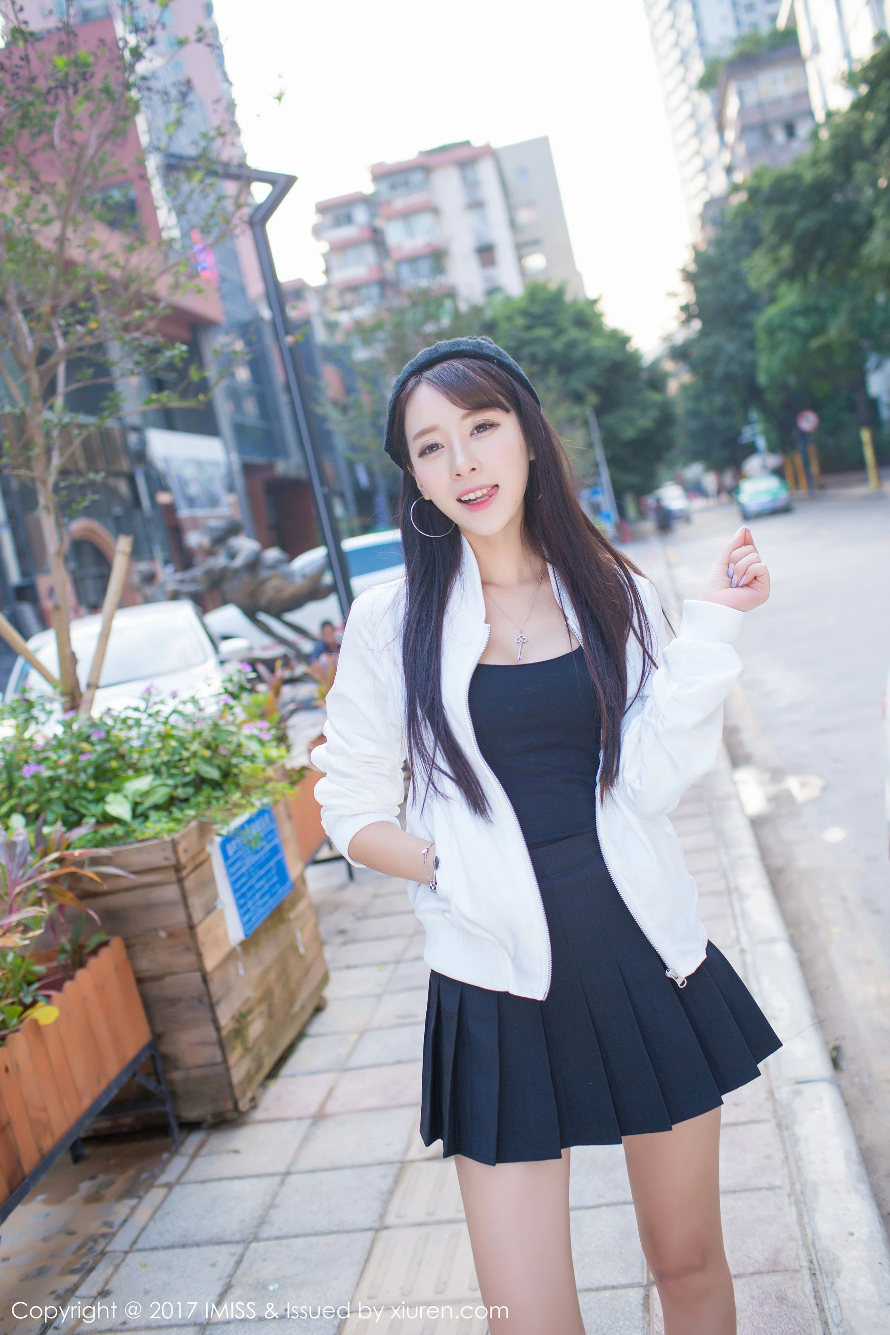 女神@王曼妮好Q街拍系列 爱蜜社 VOL.163第14张