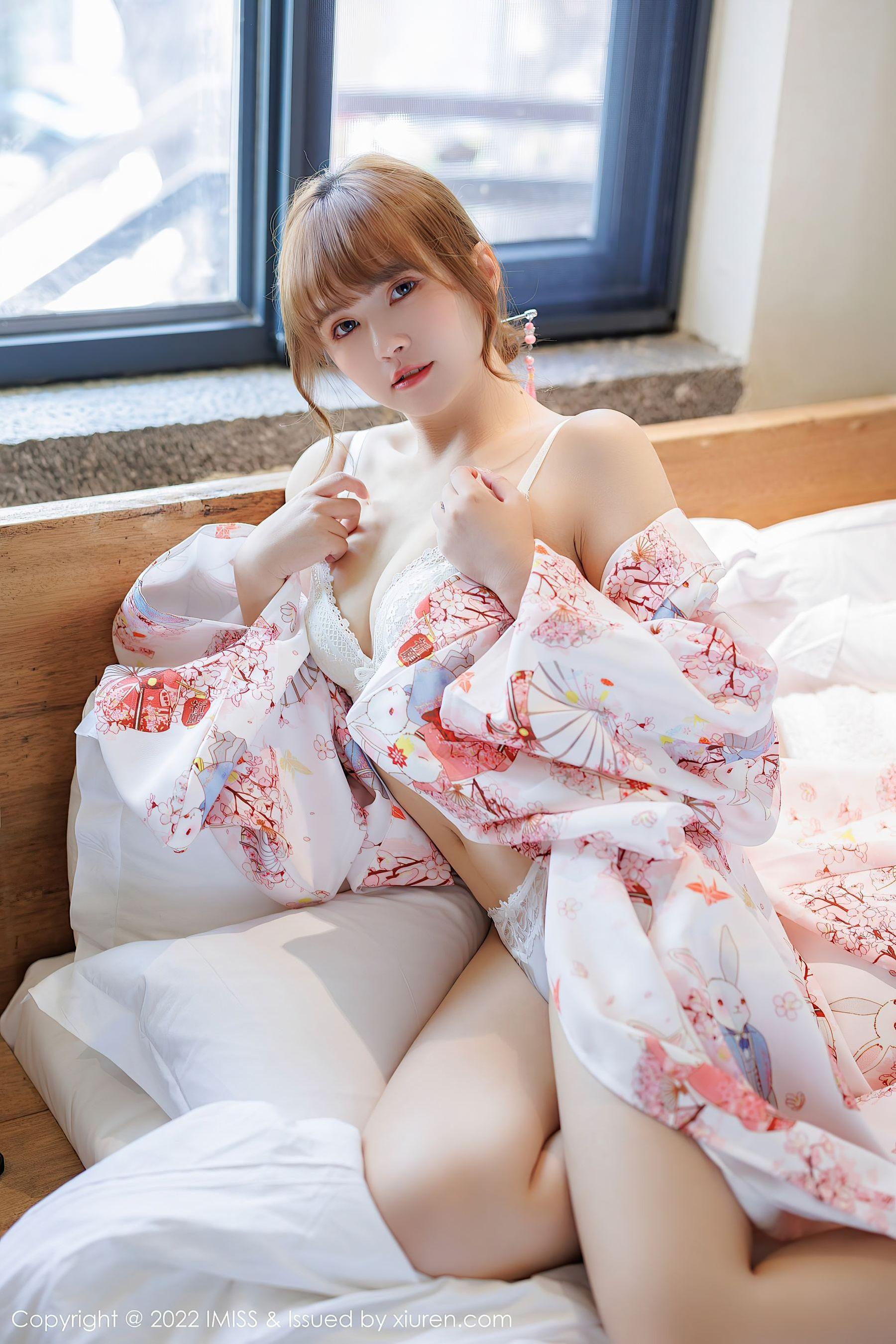 爱蜜社 VOL.676 张思允Nice 蕾丝内衣美胸写真第3张